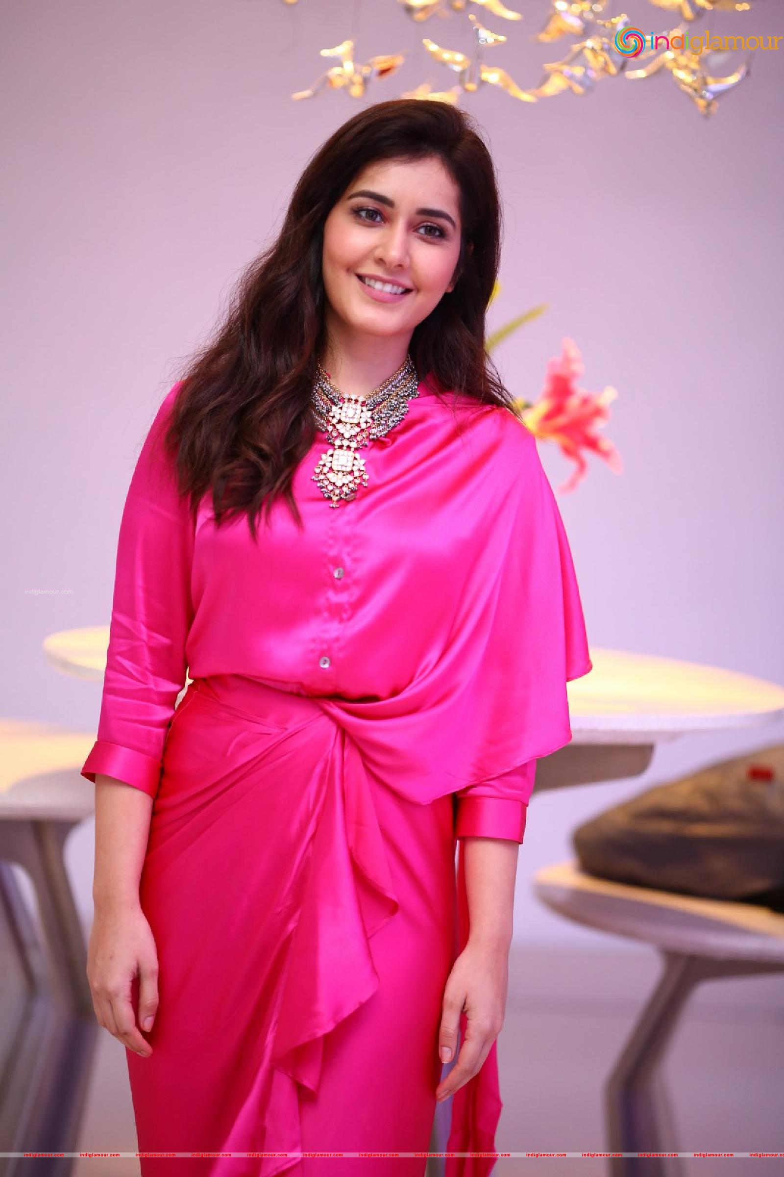 Raashi Khanna Actress hd photo
