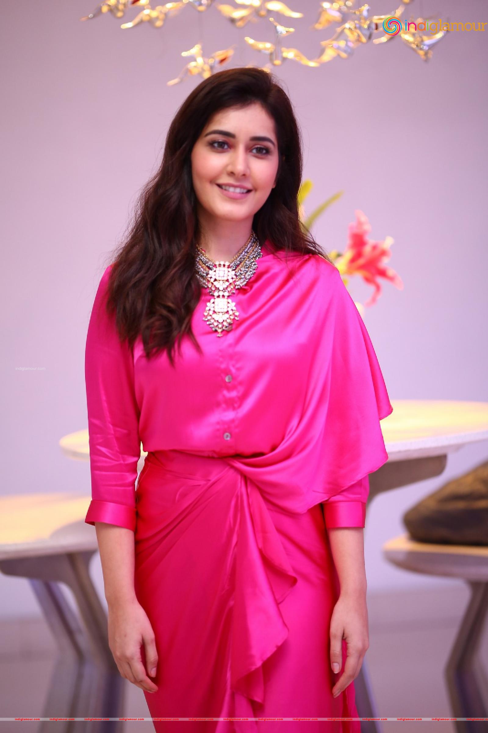 Raashi Khanna Actress hd photo