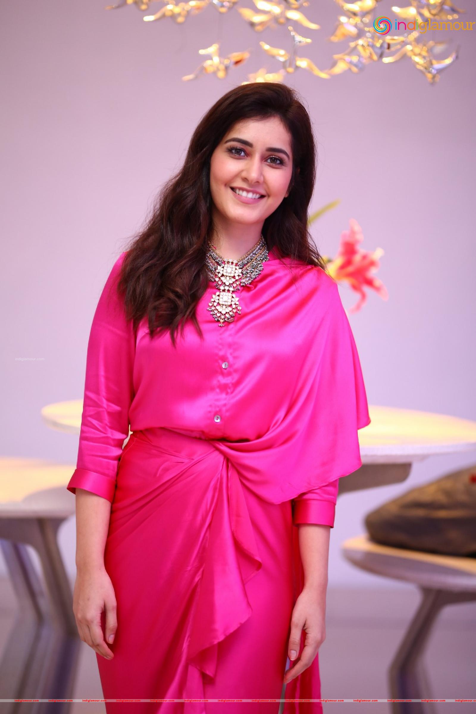 Raashi Khanna Actress hd photo