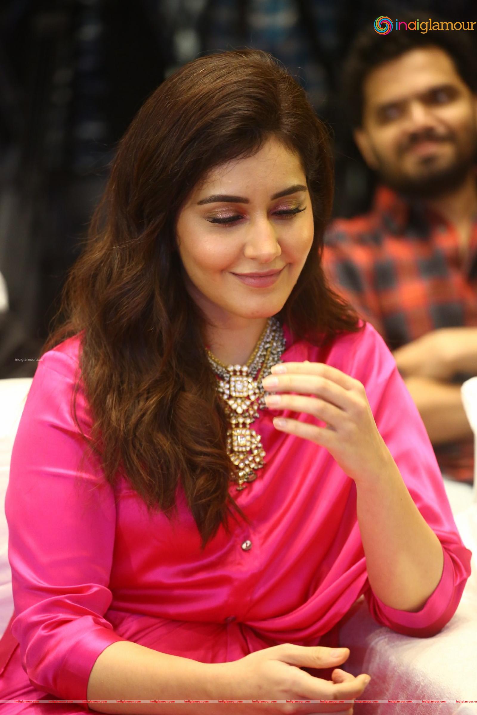 Raashi Khanna Actress hd photo