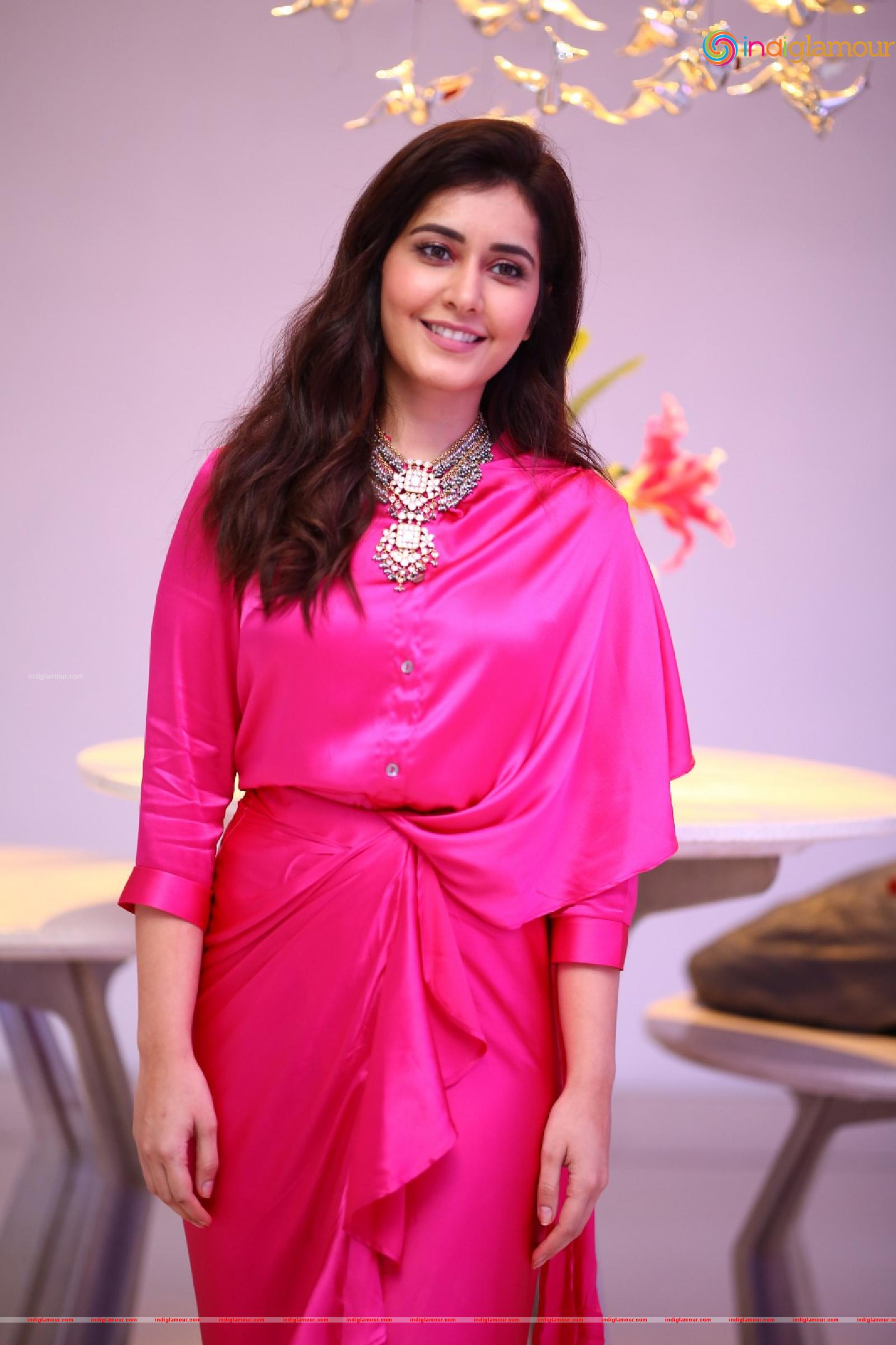 Raashi Khanna Actress hd photo