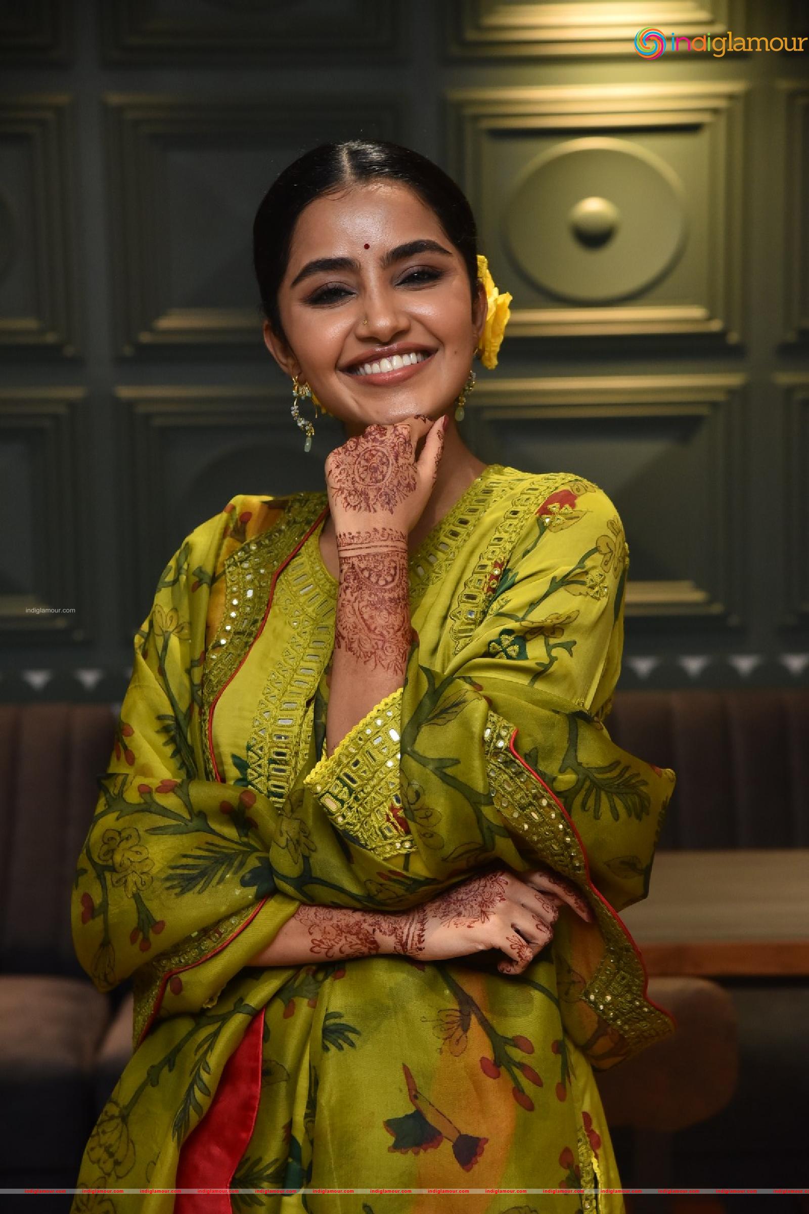 Anupama Parameswaran Actress hd photo