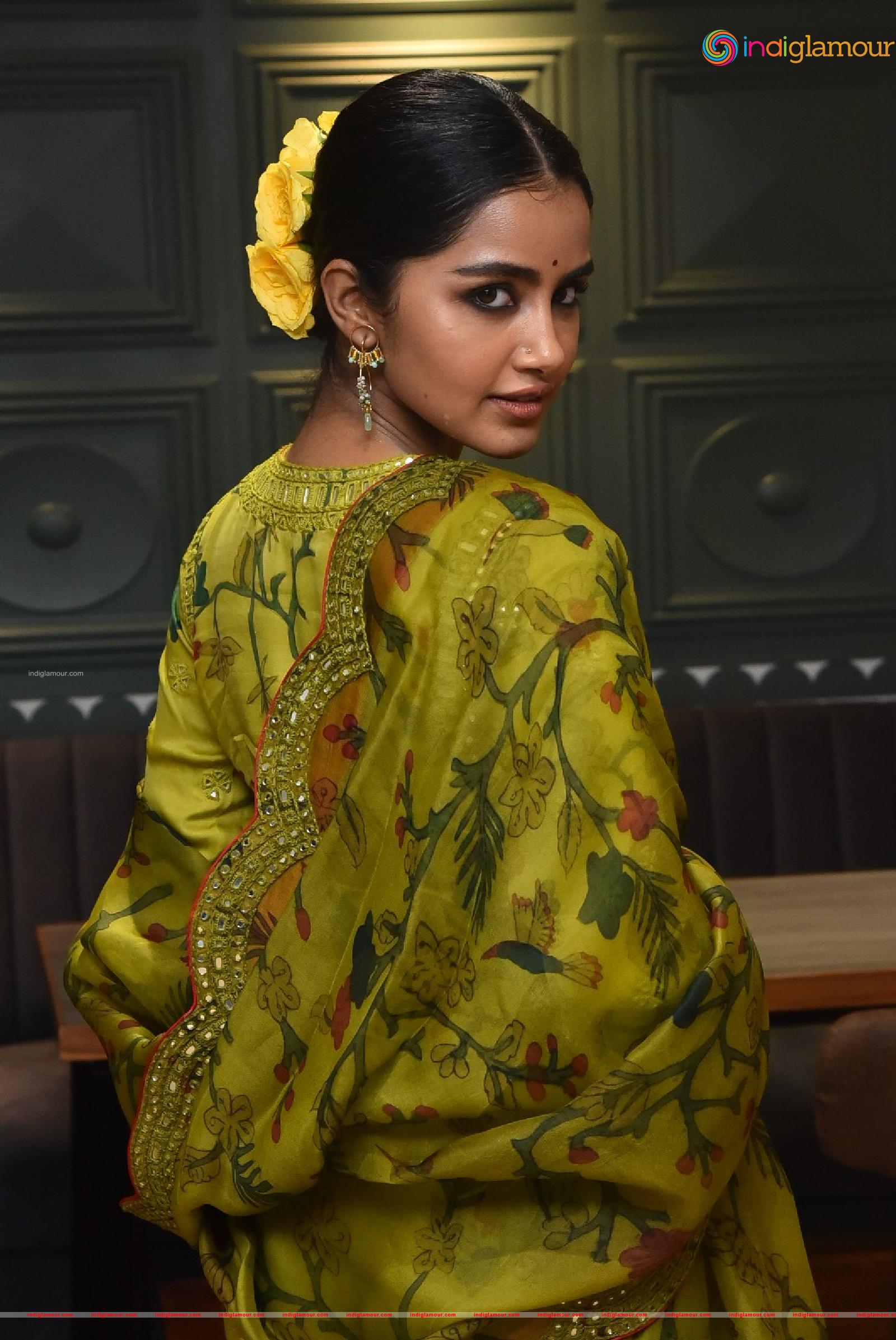 Anupama Parameswaran Actress hd photo