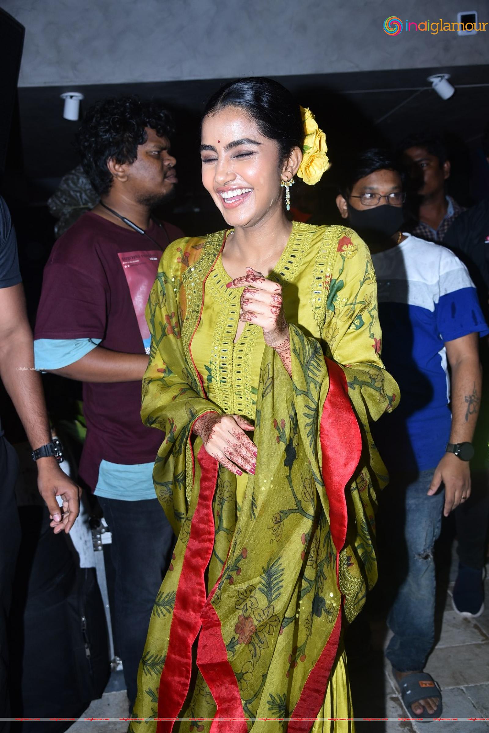 Anupama Parameswaran Actress hd photo