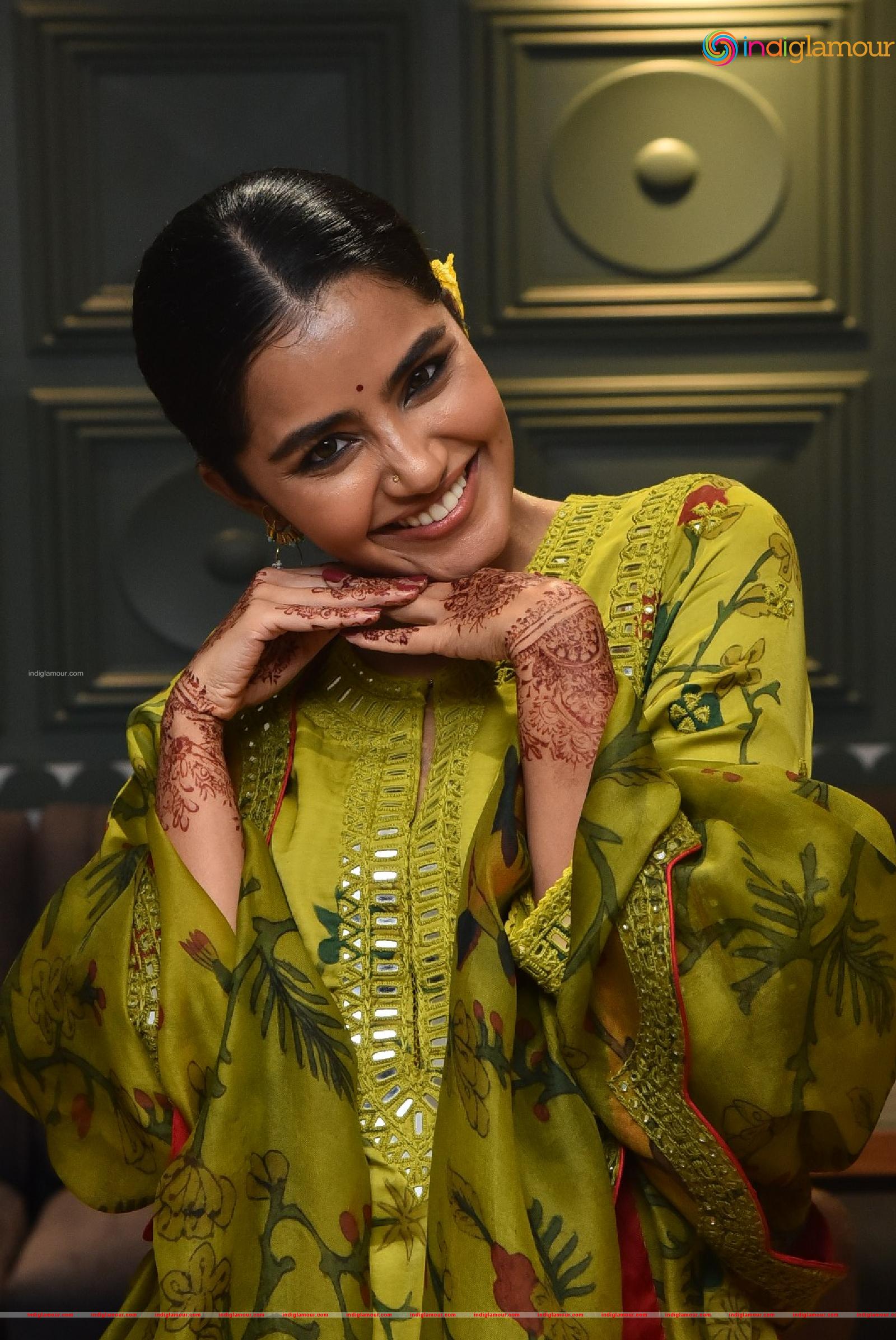 Anupama Parameswaran Actress hd photo