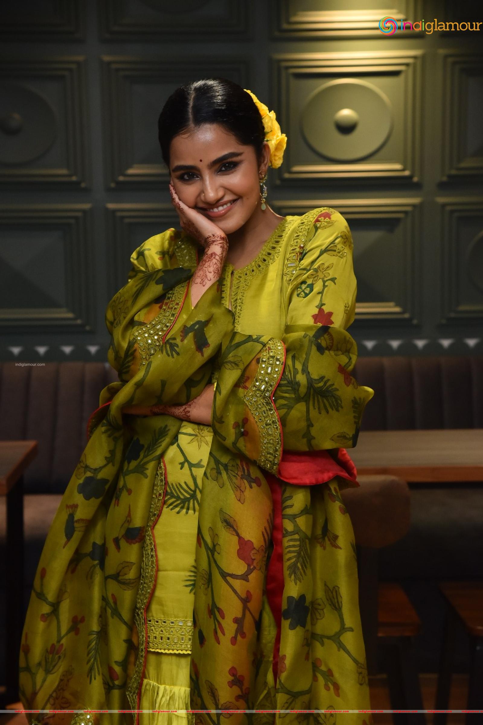 Anupama Parameswaran Actress hd photo