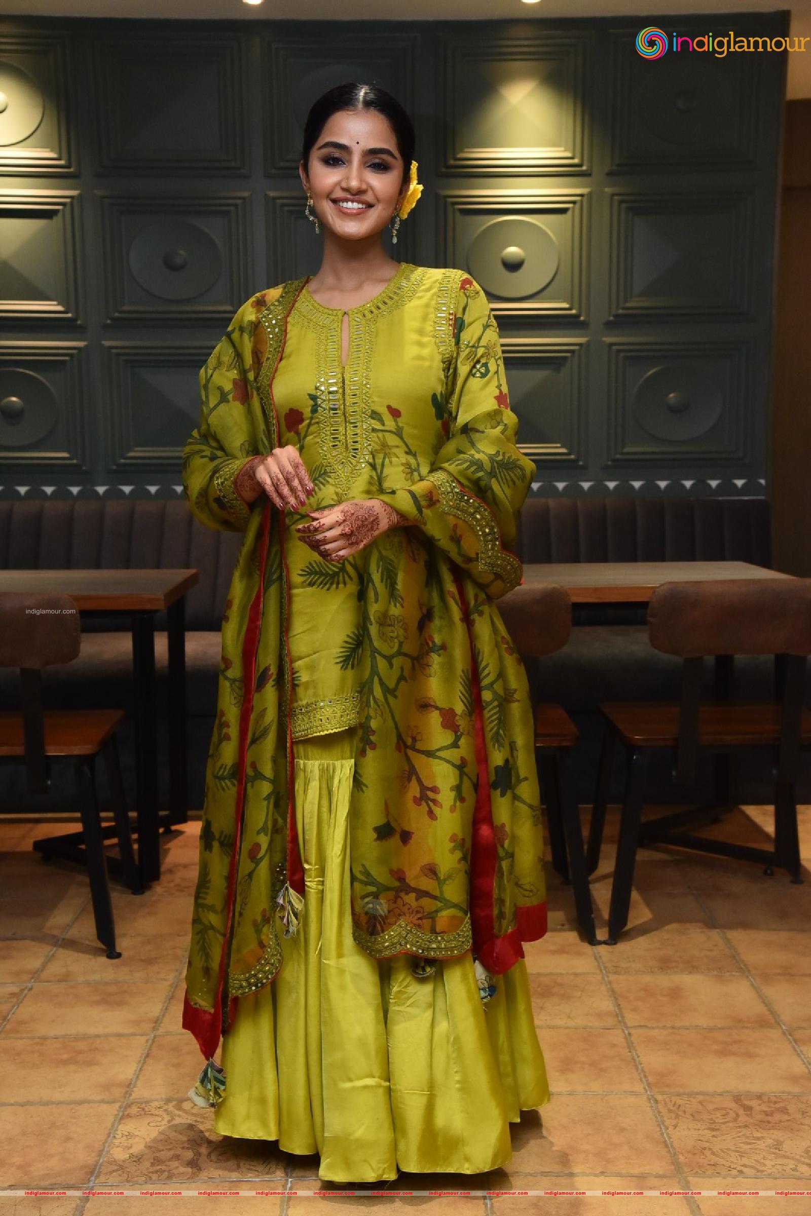 Anupama Parameswaran Actress hd photo