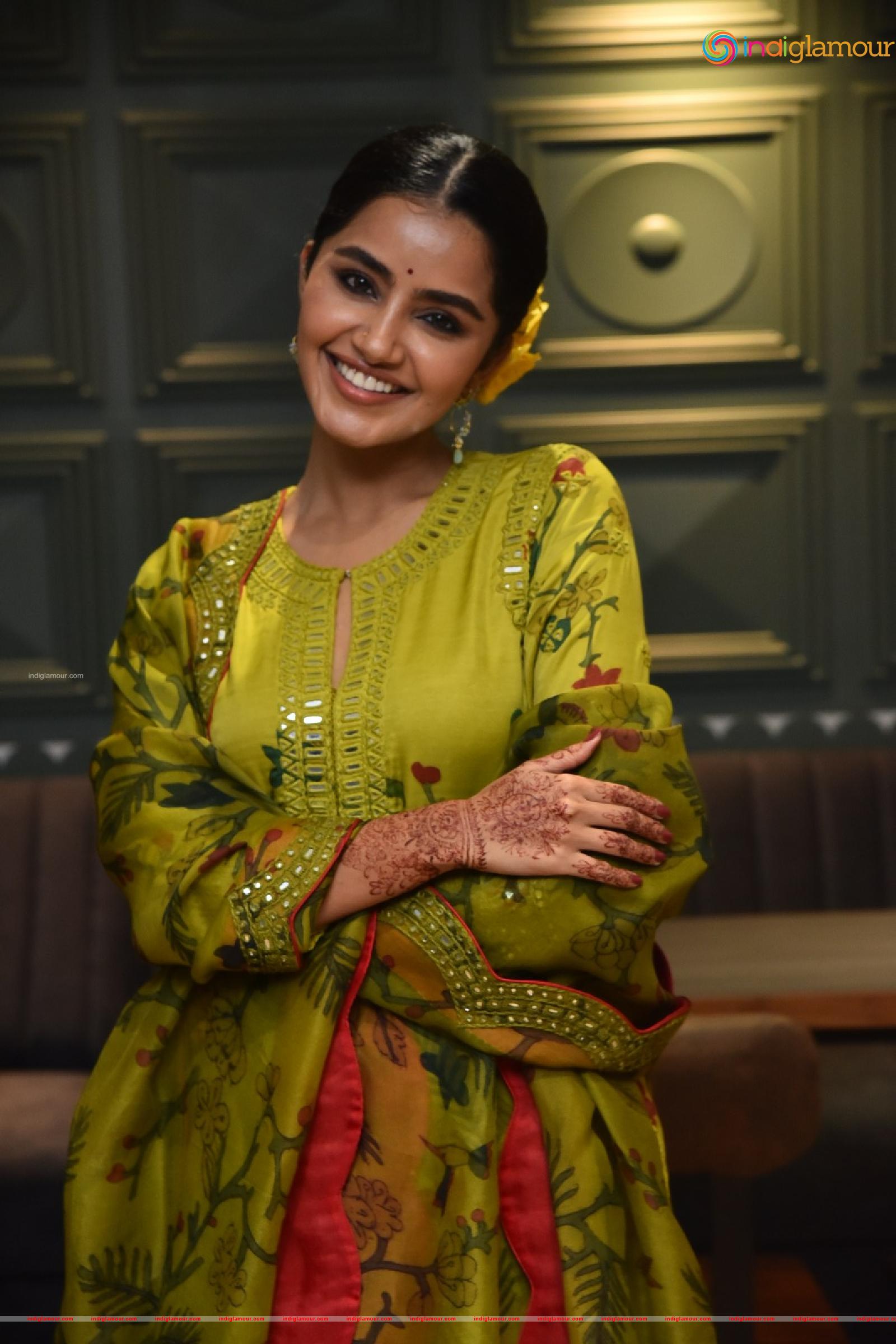Anupama Parameswaran Actress hd photo