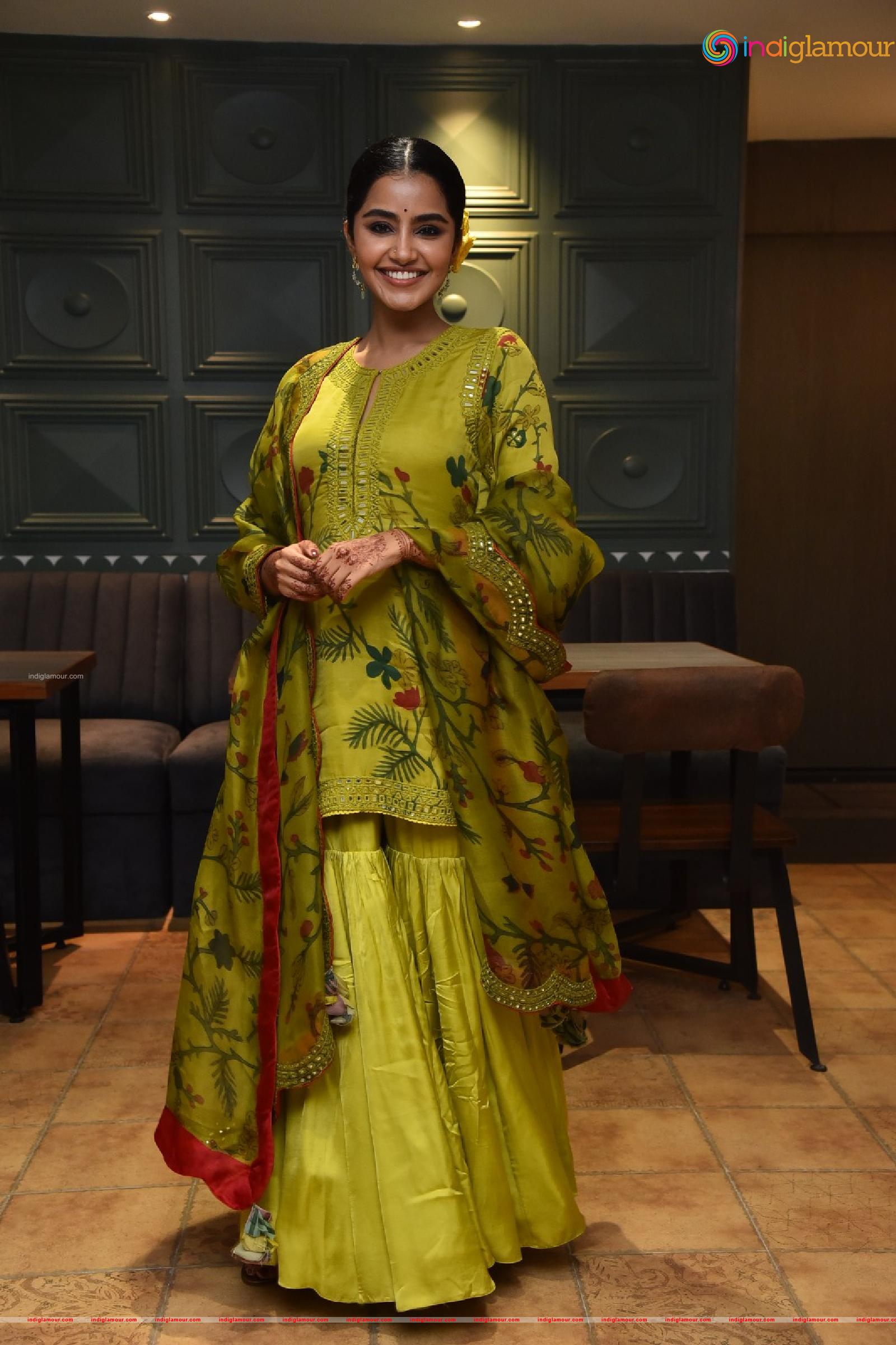 Anupama Parameswaran Actress hd photo