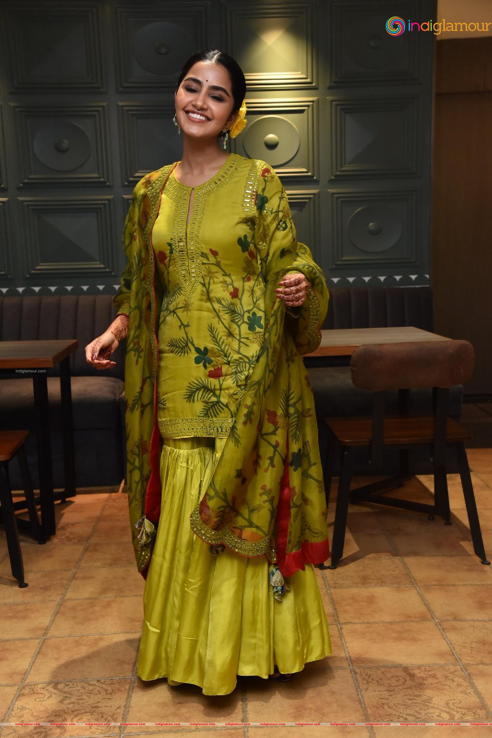Anupama Parameswaran Actress hd photo