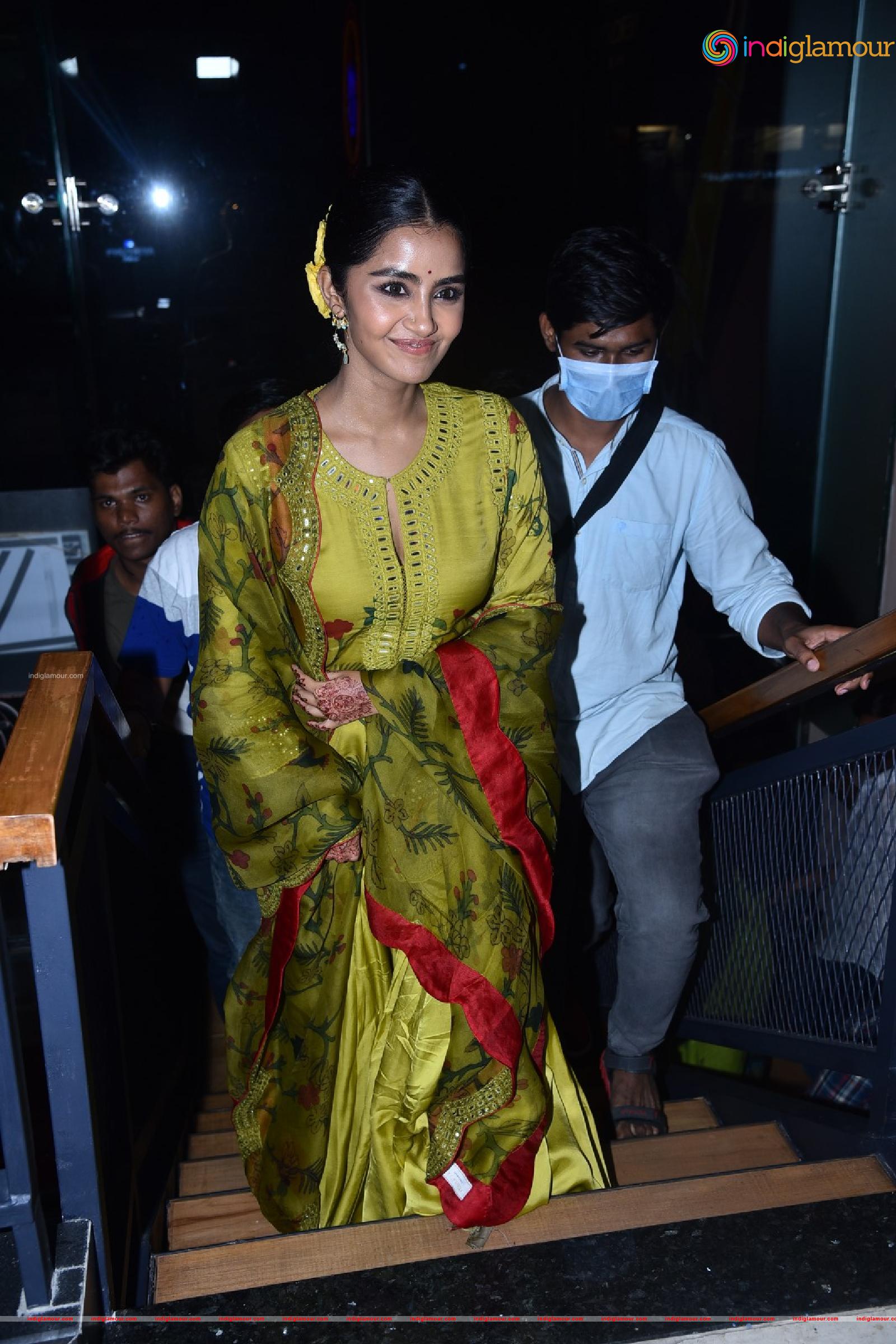 Anupama Parameswaran Actress hd photo