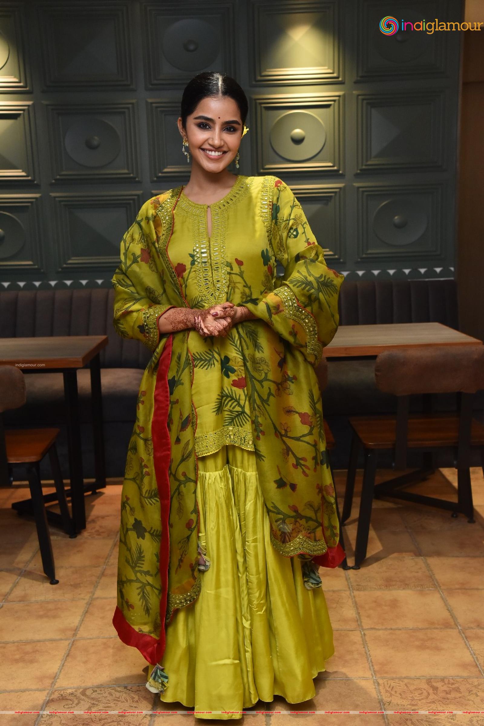 Anupama Parameswaran Actress hd photo