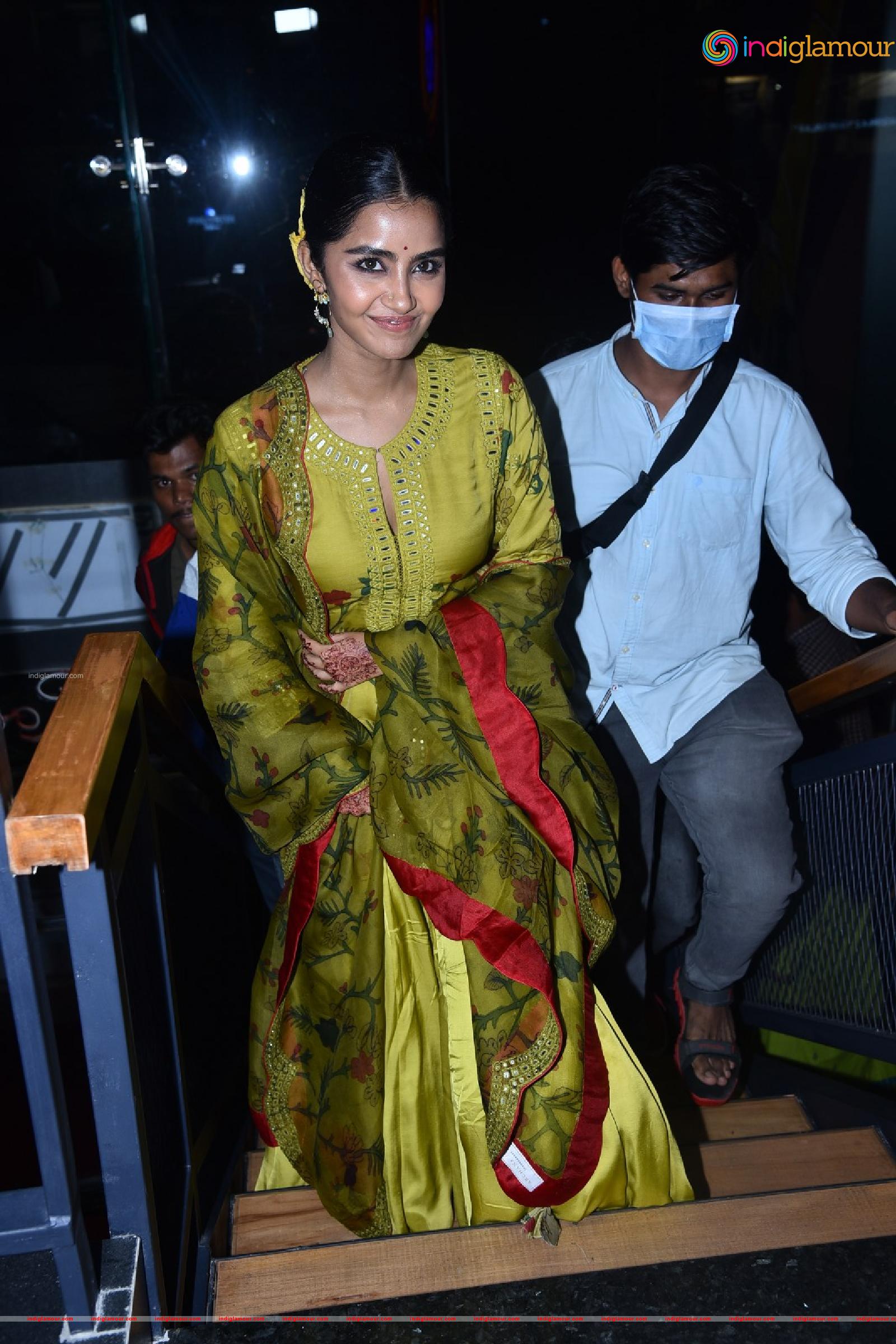 Anupama Parameswaran Actress hd photo