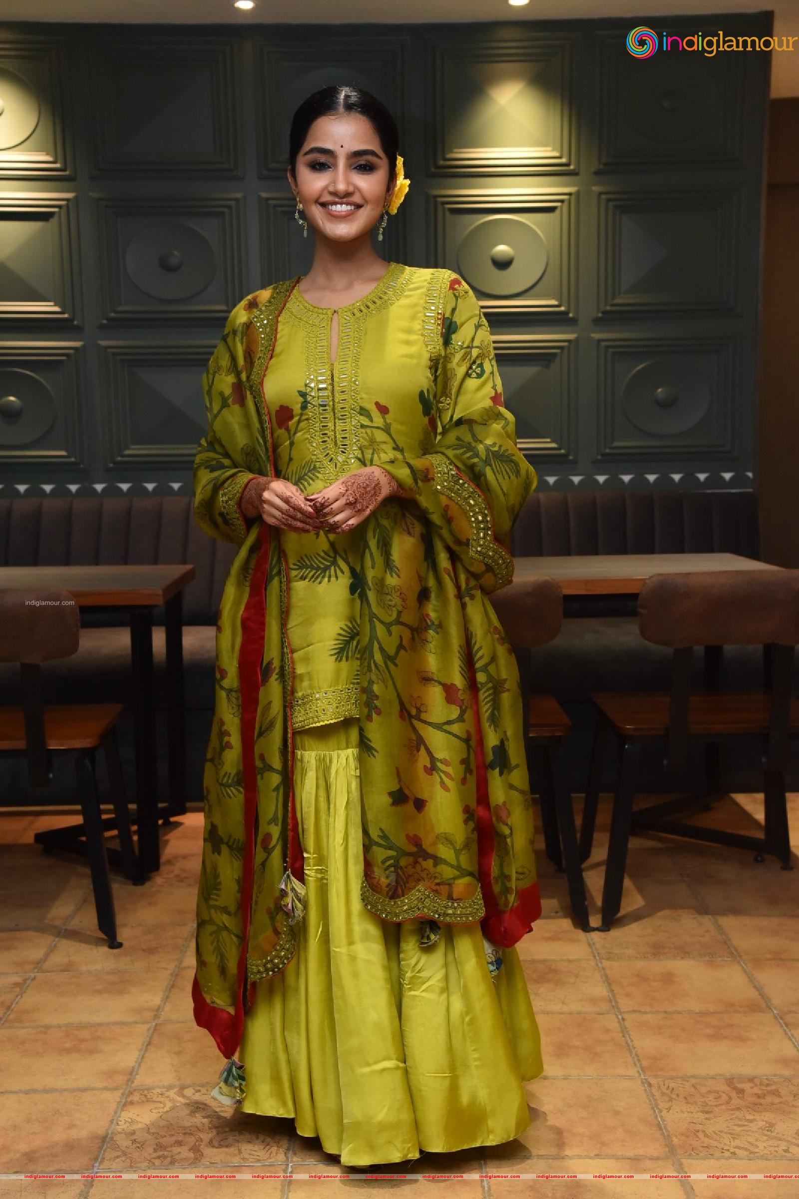 Anupama Parameswaran Actress hd photo