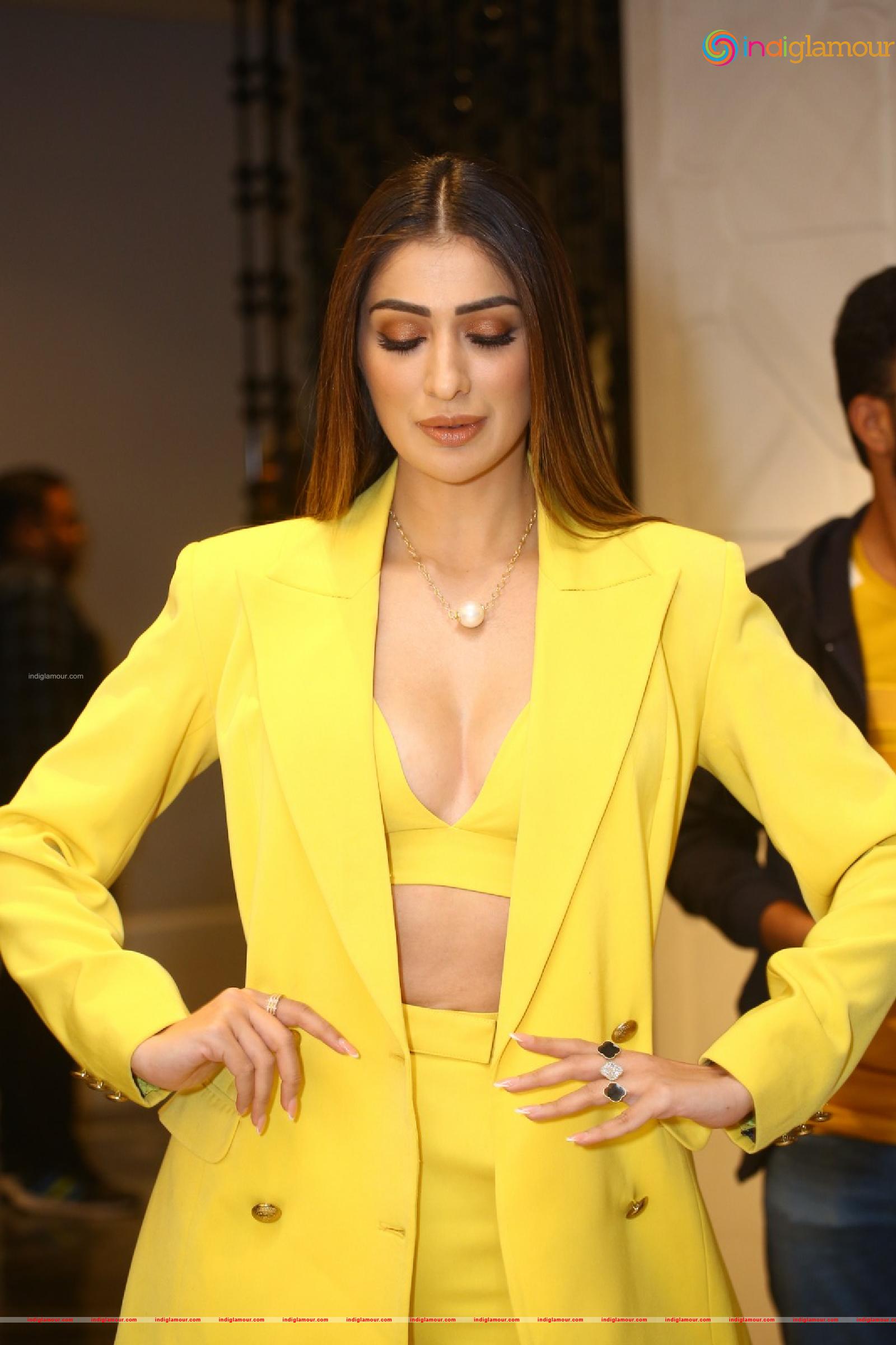 Raai Laxmi Actress hd photo