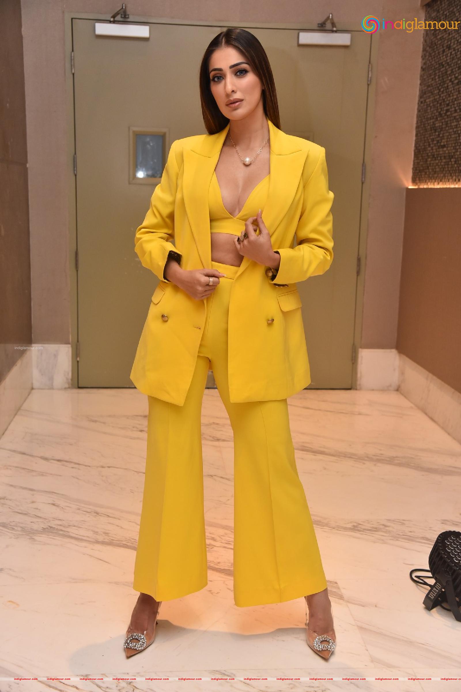 Raai Laxmi Actress hd photo