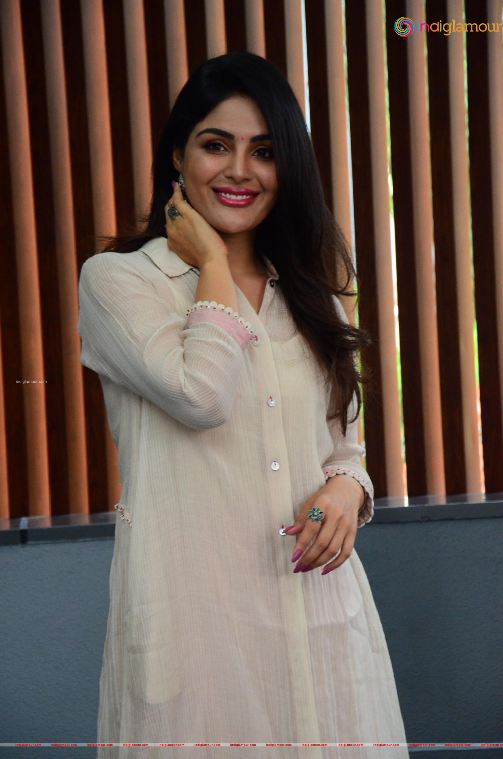 Samyuktha Menon Actress hd photo