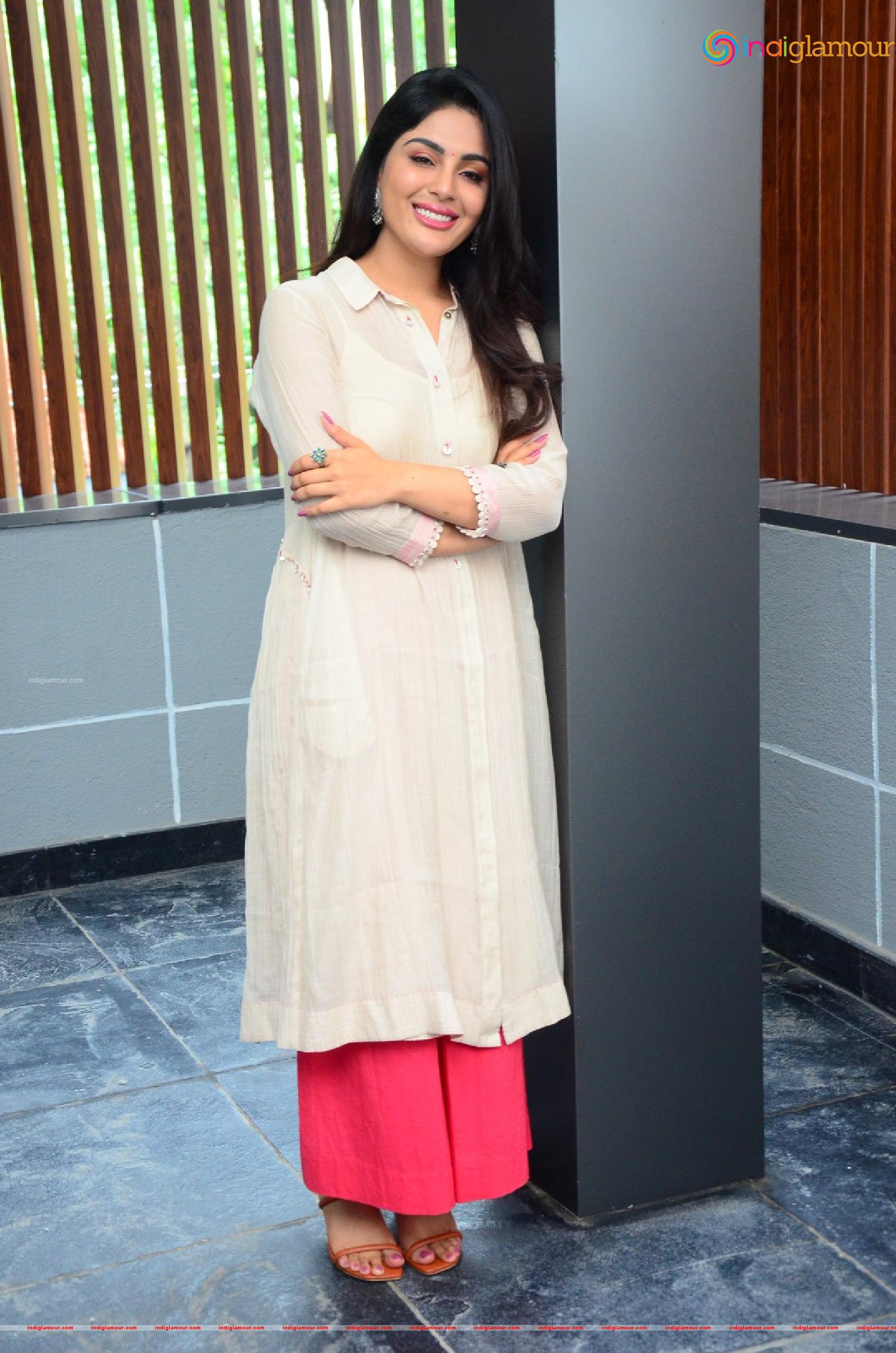 Samyuktha Menon Actress hd photo