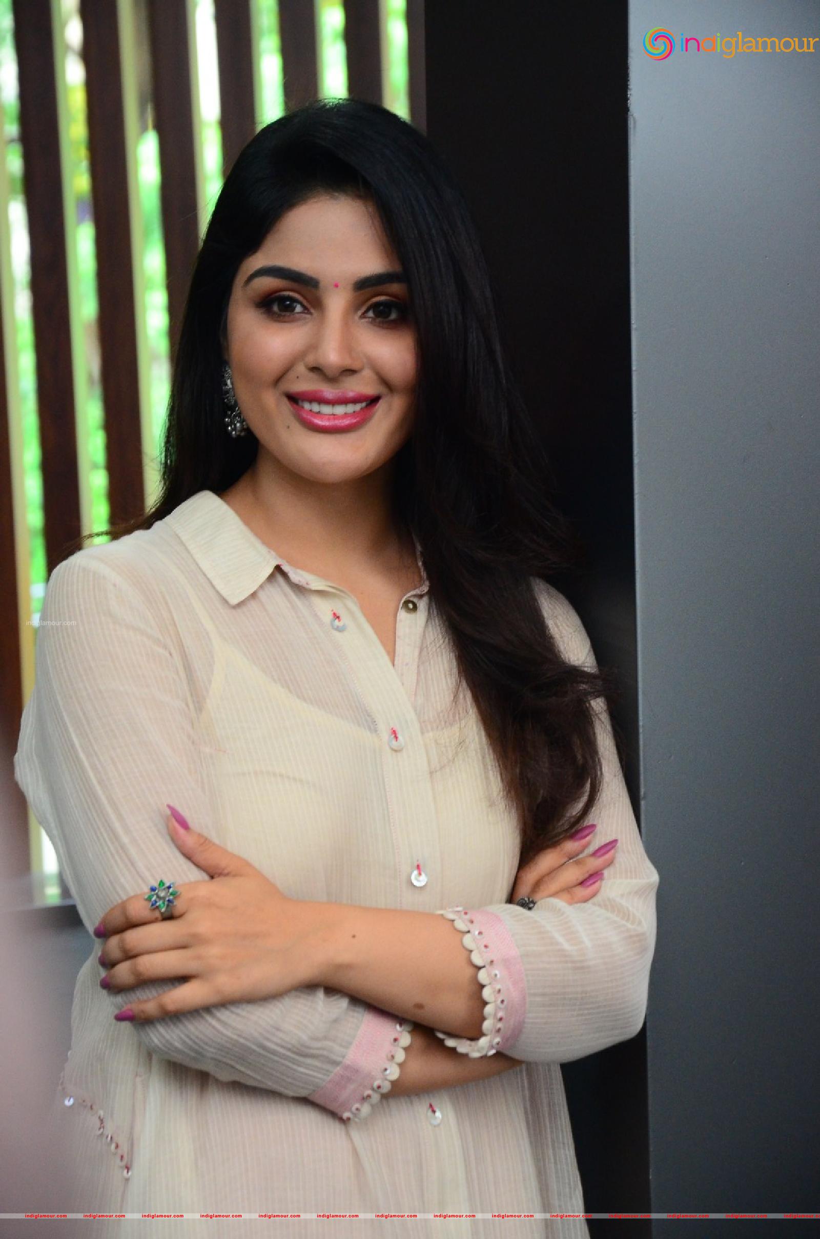 Samyuktha Menon Actress hd photo