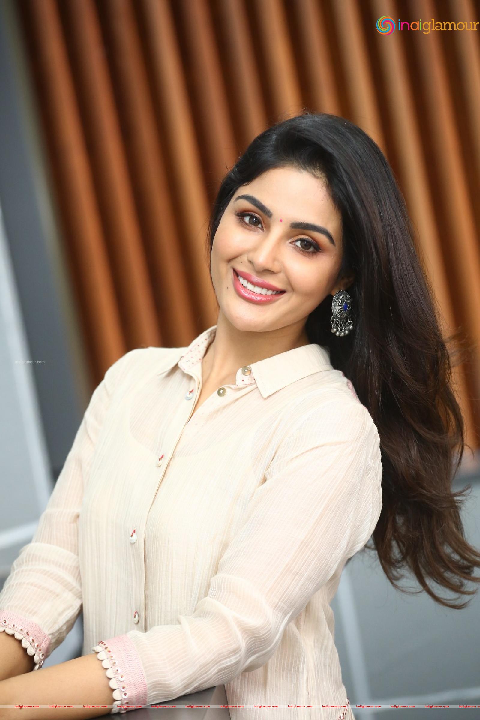 Samyuktha Menon Actress hd photo