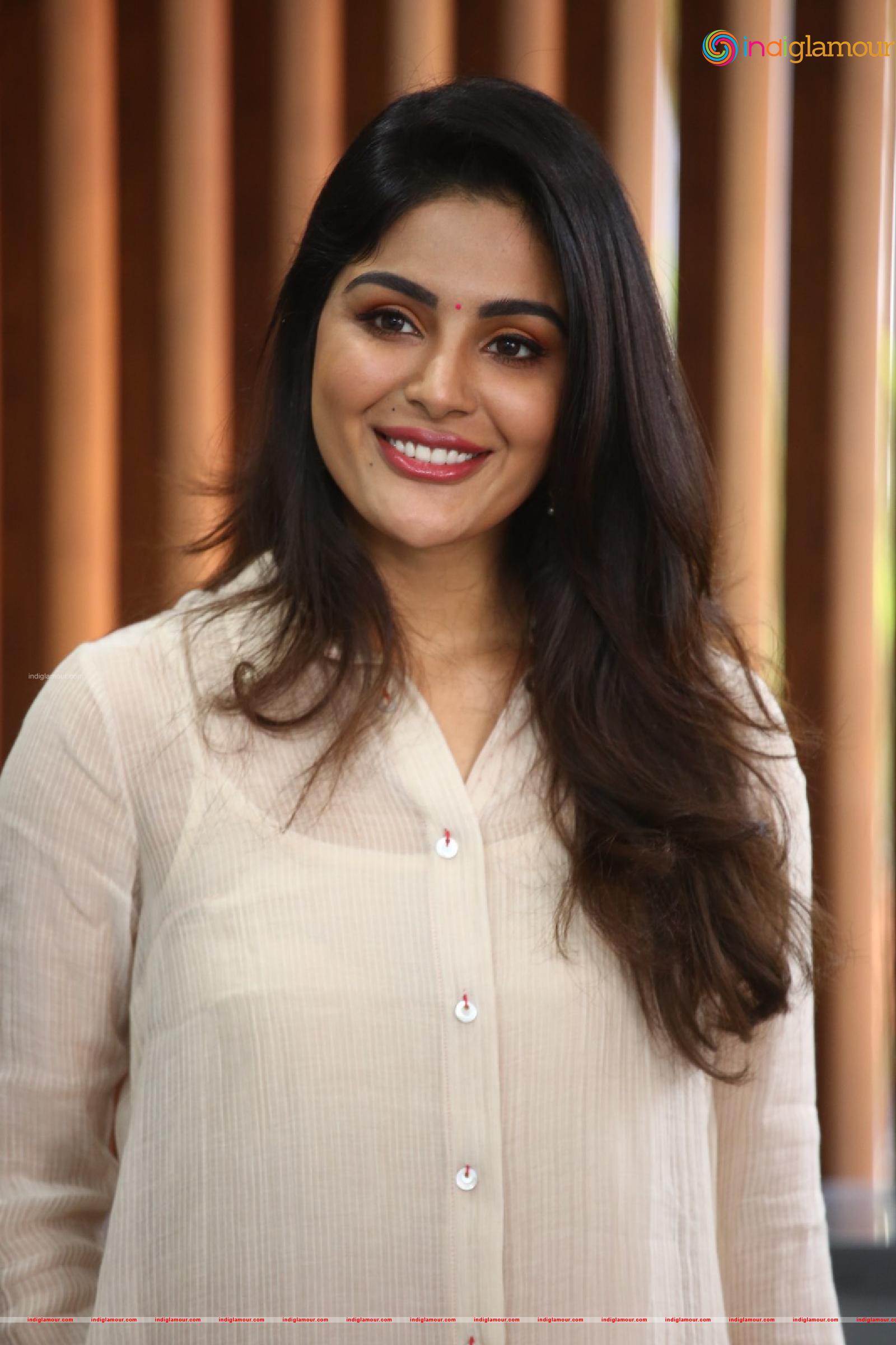 Samyuktha Menon Actress hd photo