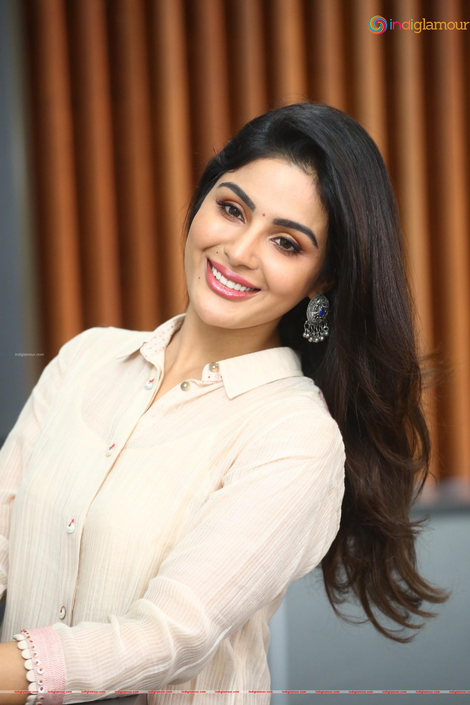 Samyuktha Menon Actress hd photo