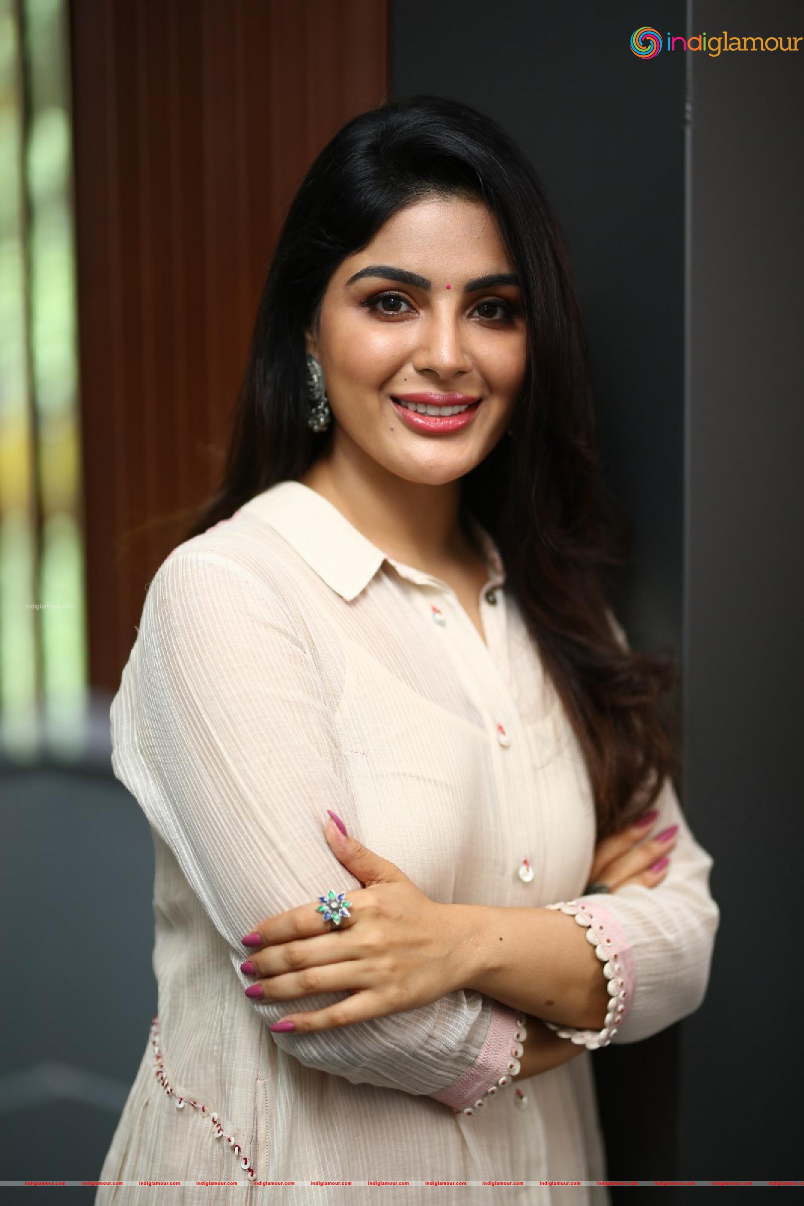 Samyuktha Menon Actress hd photo