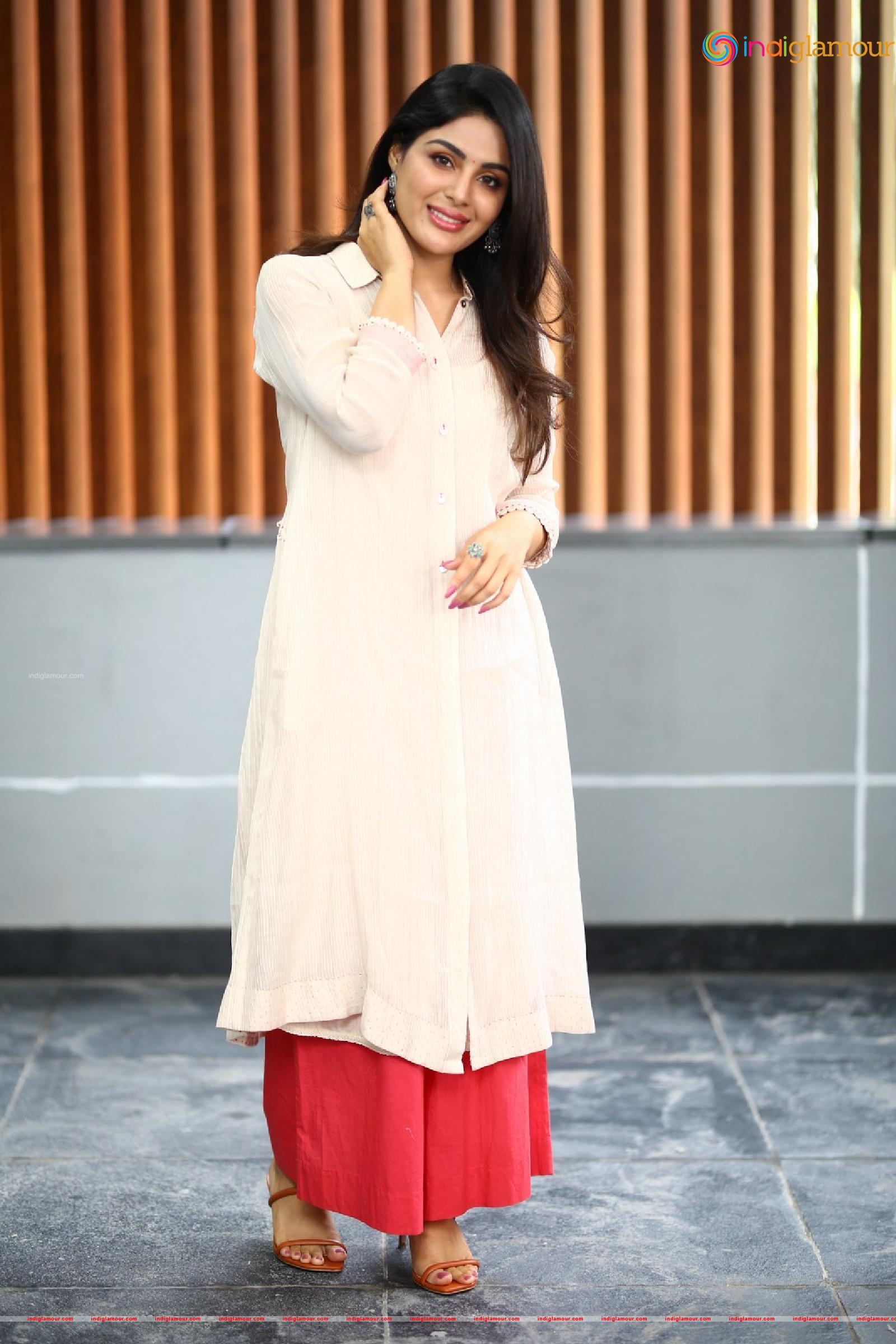 Samyuktha Menon Actress hd photo
