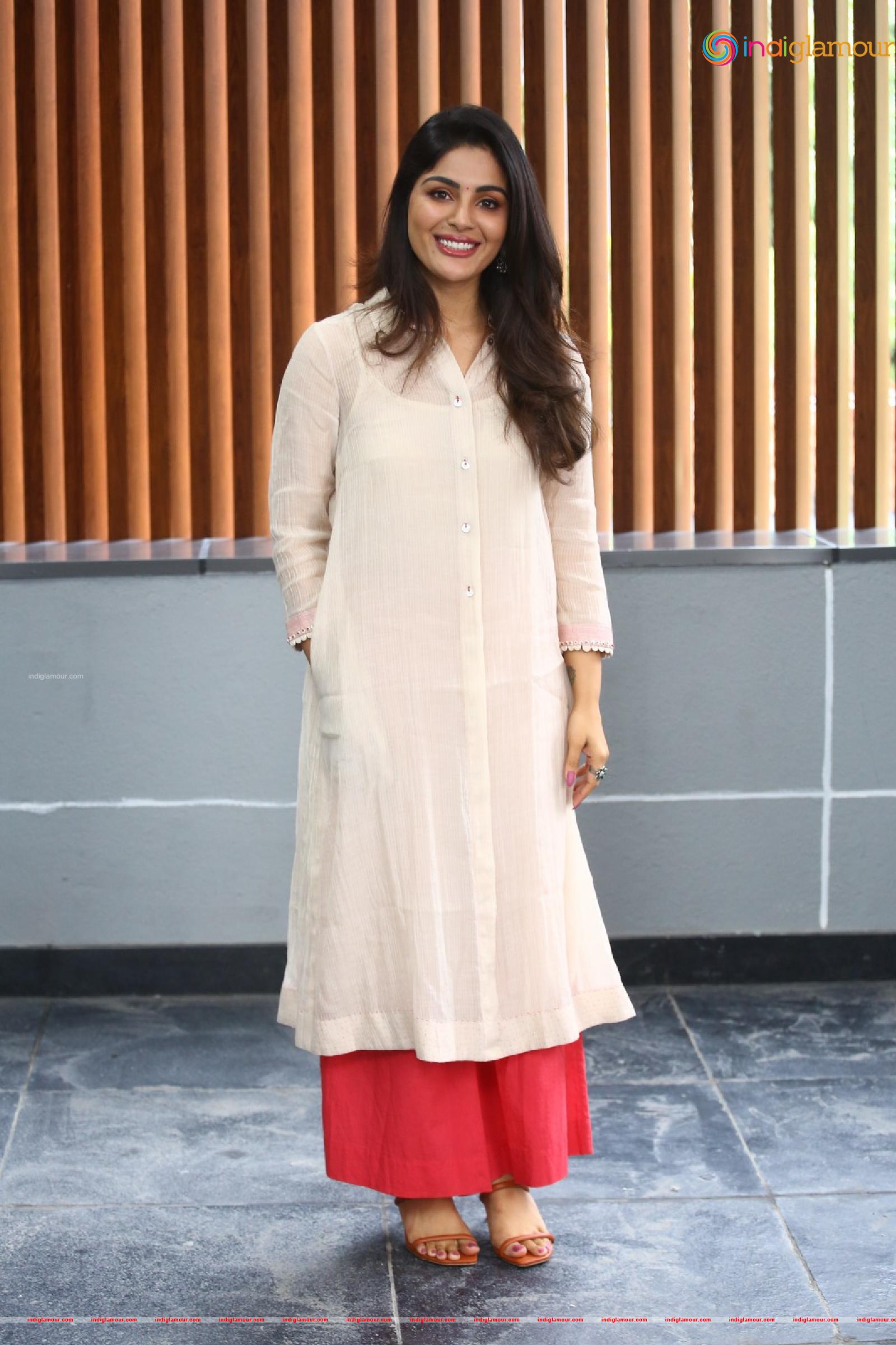 Samyuktha Menon Actress hd photo