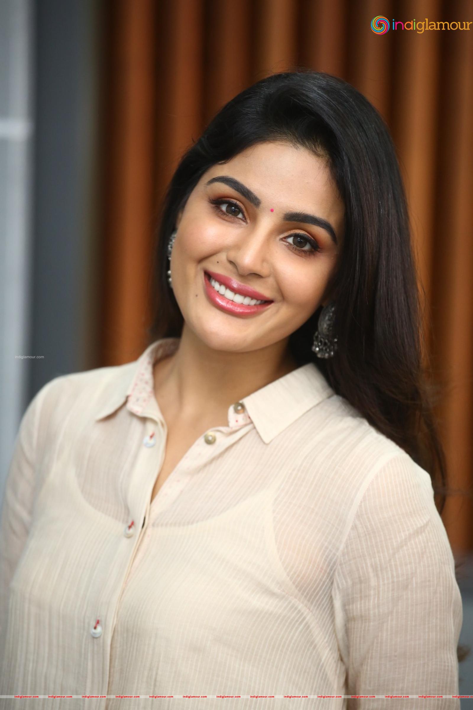Samyuktha Menon Actress hd photo