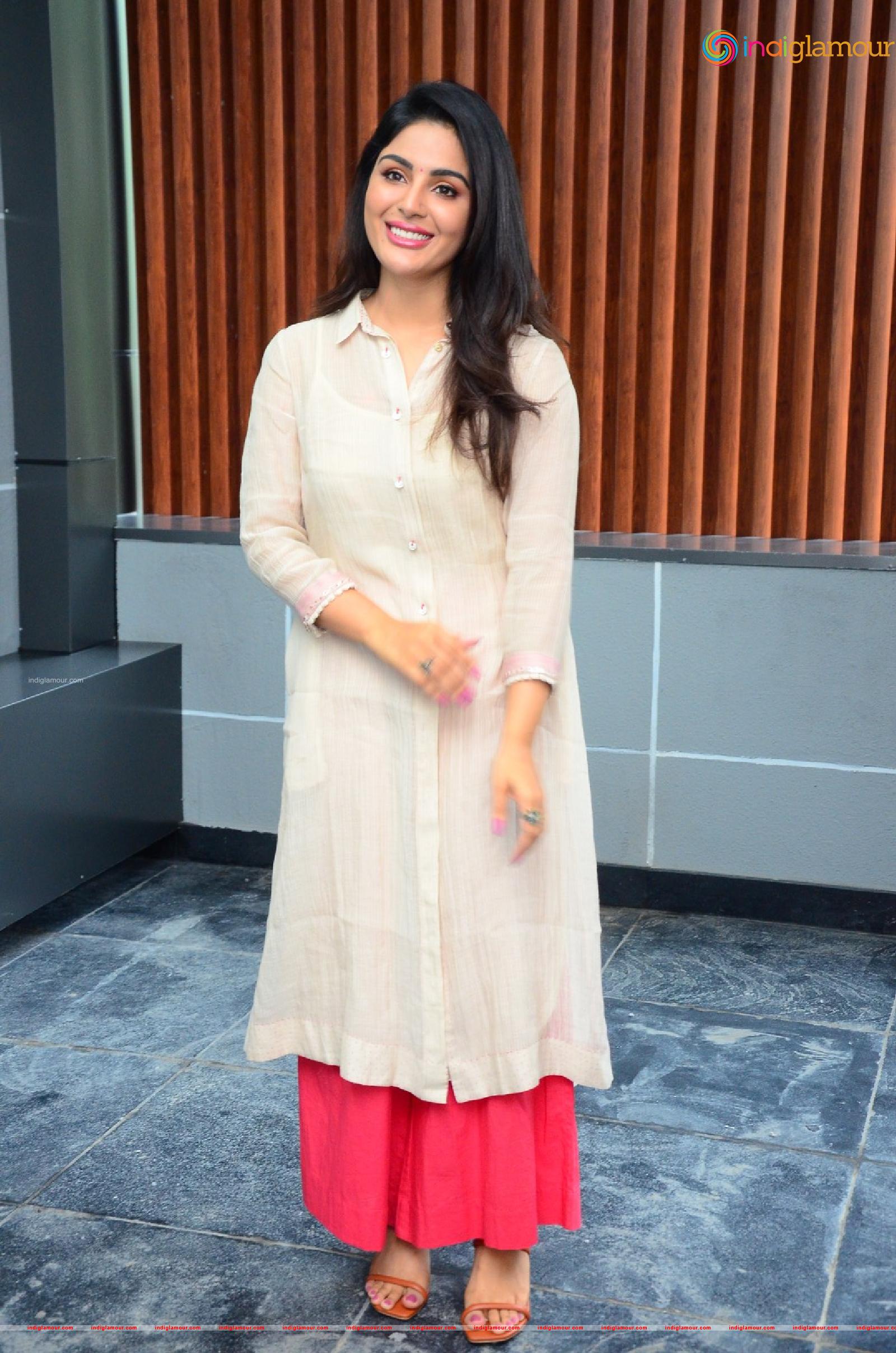 Samyuktha Menon Actress hd photo