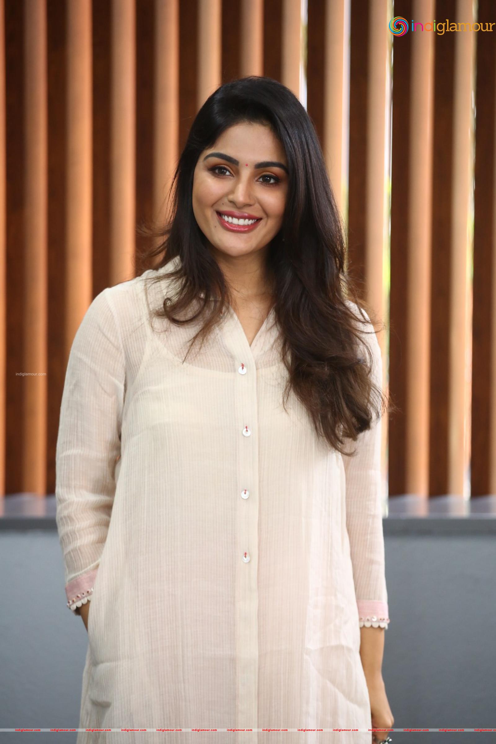 Samyuktha Menon Actress hd photo