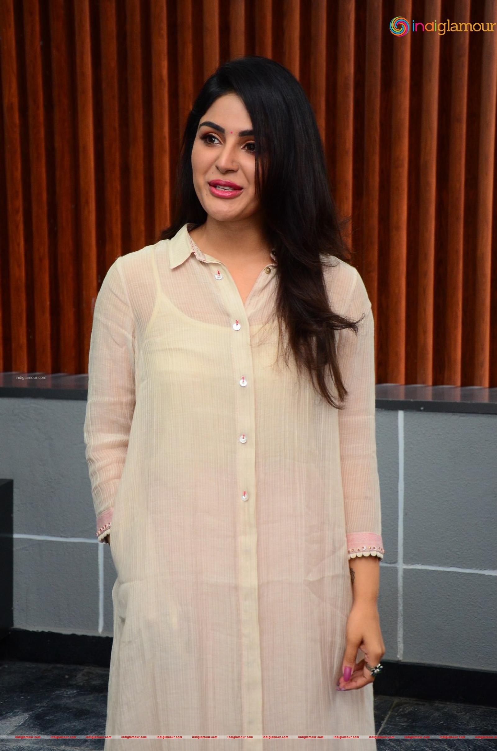 Samyuktha Menon Actress hd photo