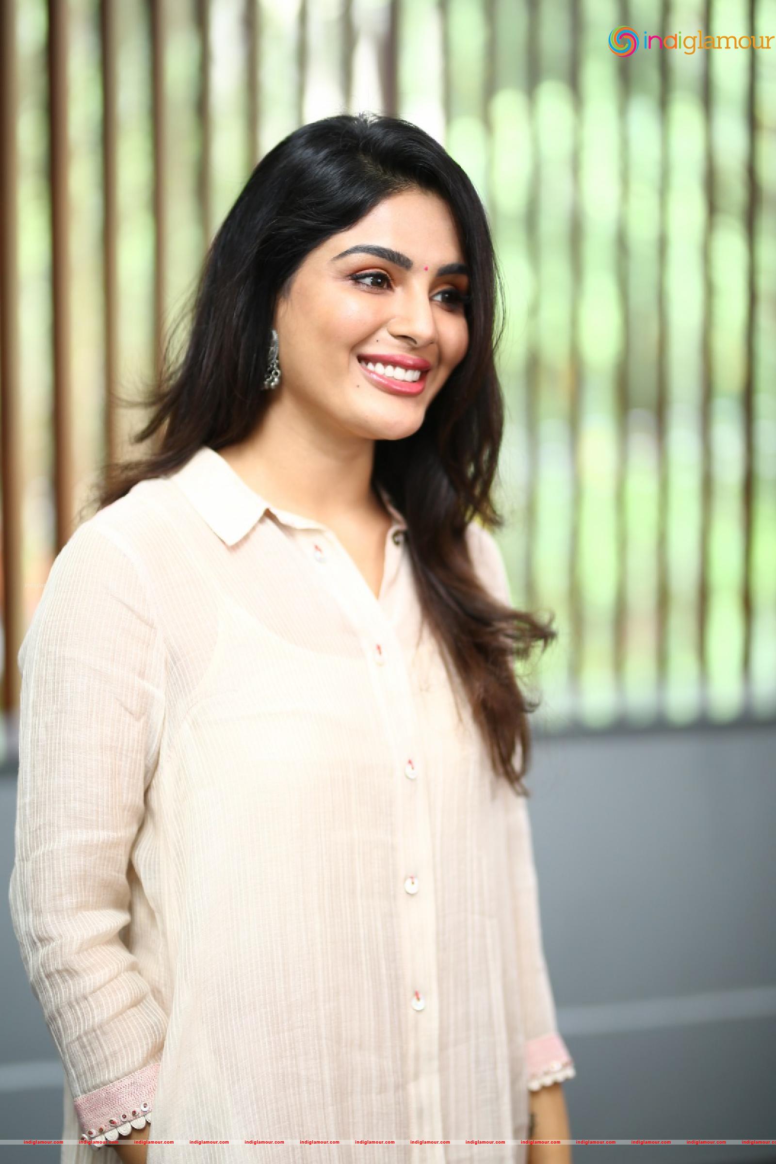 Samyuktha Menon Actress hd photo