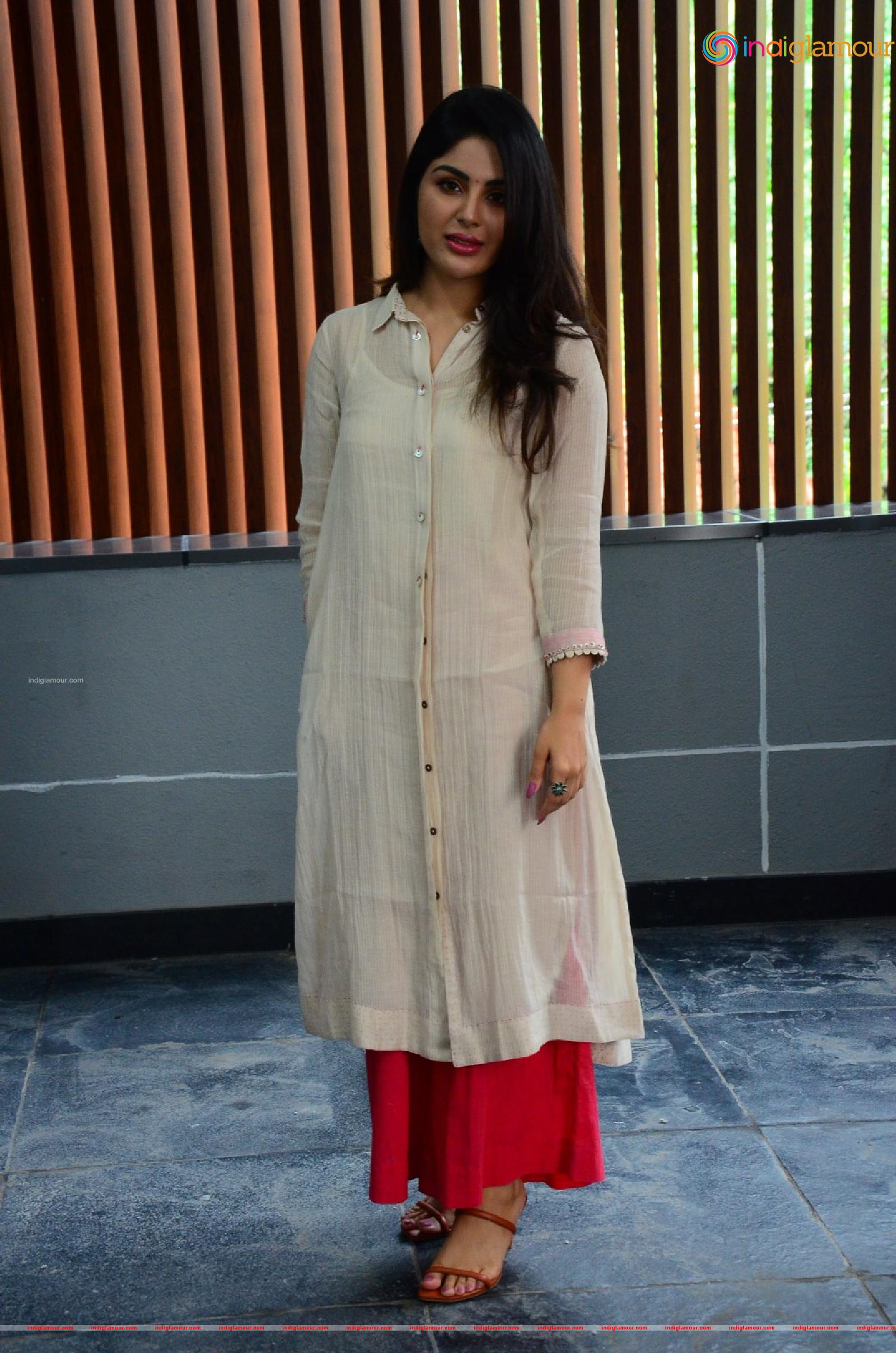Samyuktha Menon Actress hd photo