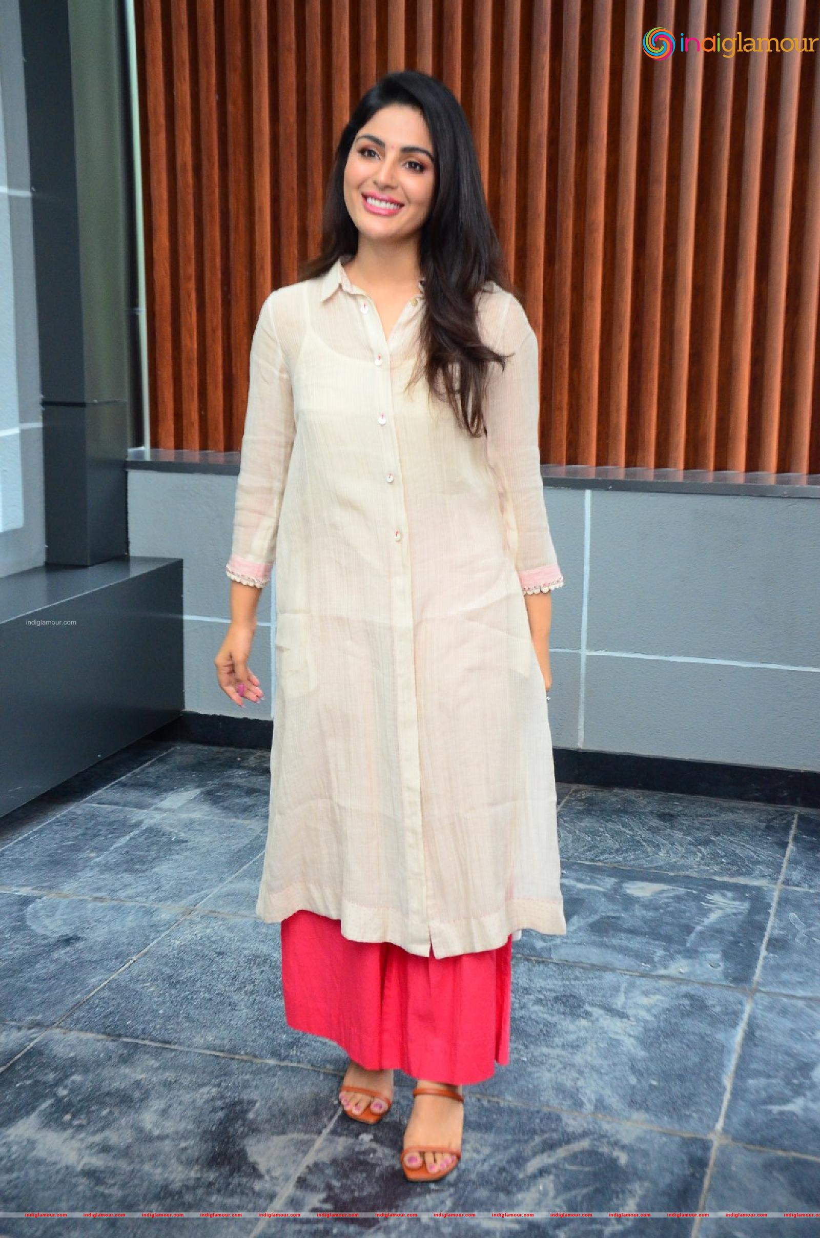 Samyuktha Menon Actress hd photo