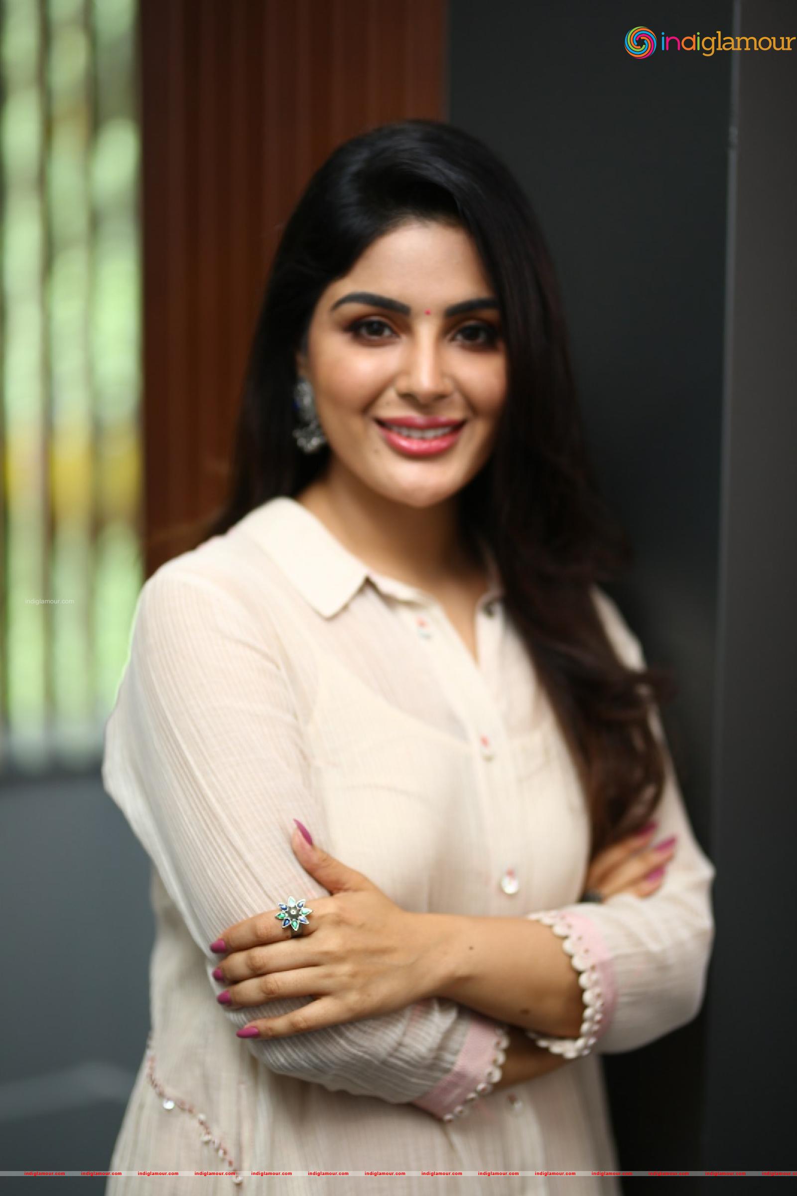 Samyuktha Menon Actress hd photo