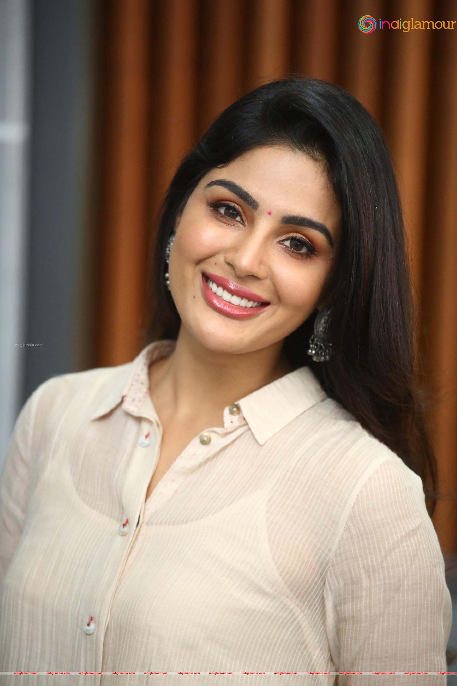 Samyuktha Menon Actress hd photo