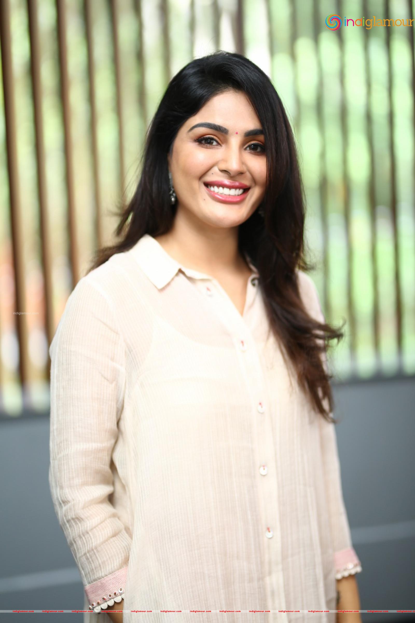 Samyuktha Menon Actress hd photo