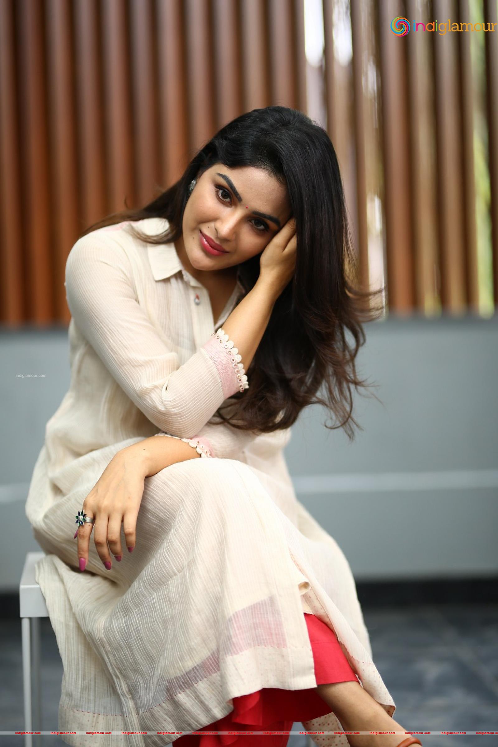 Samyuktha Menon Actress hd photo