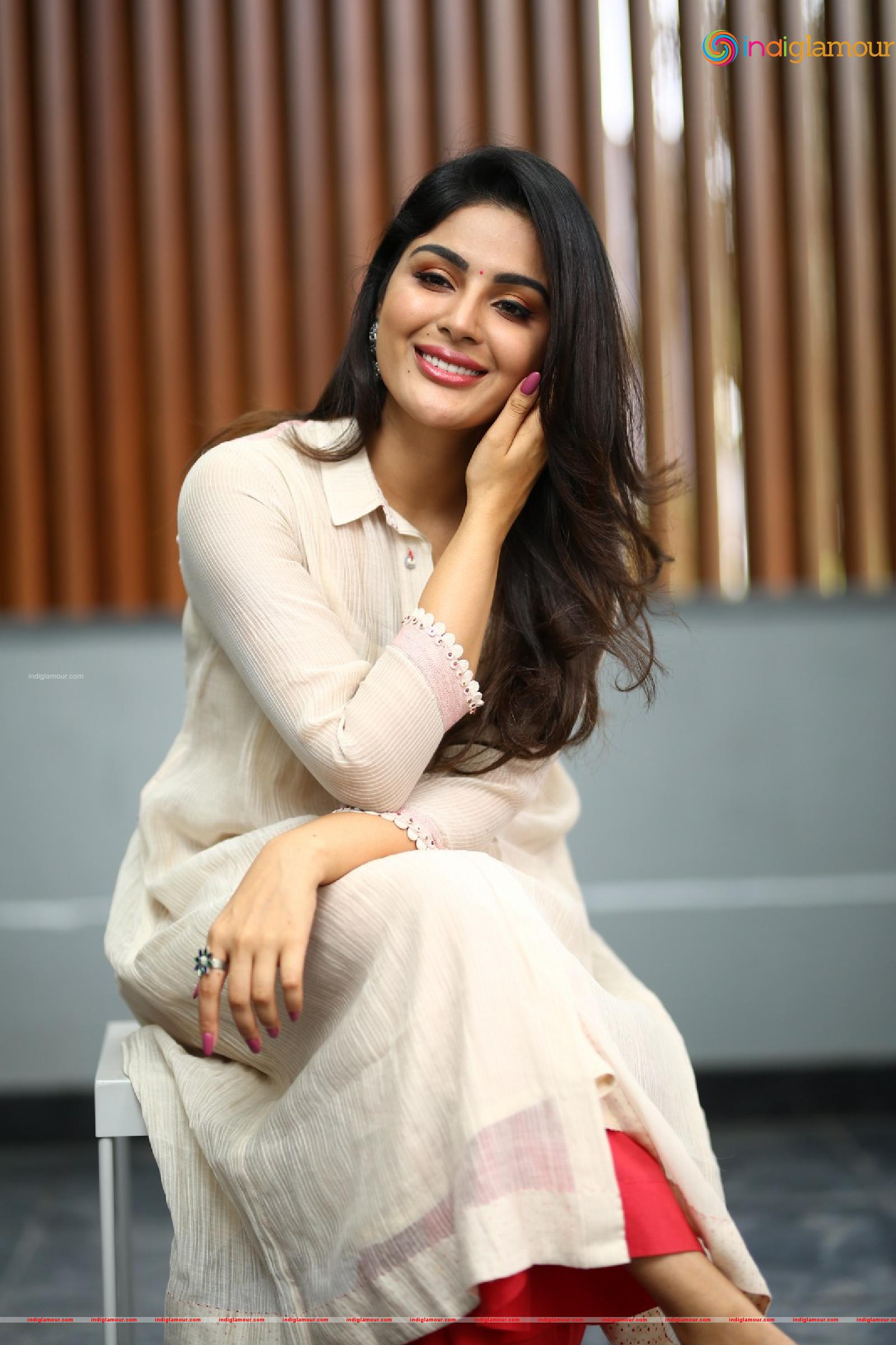 Samyuktha Menon Actress hd photo