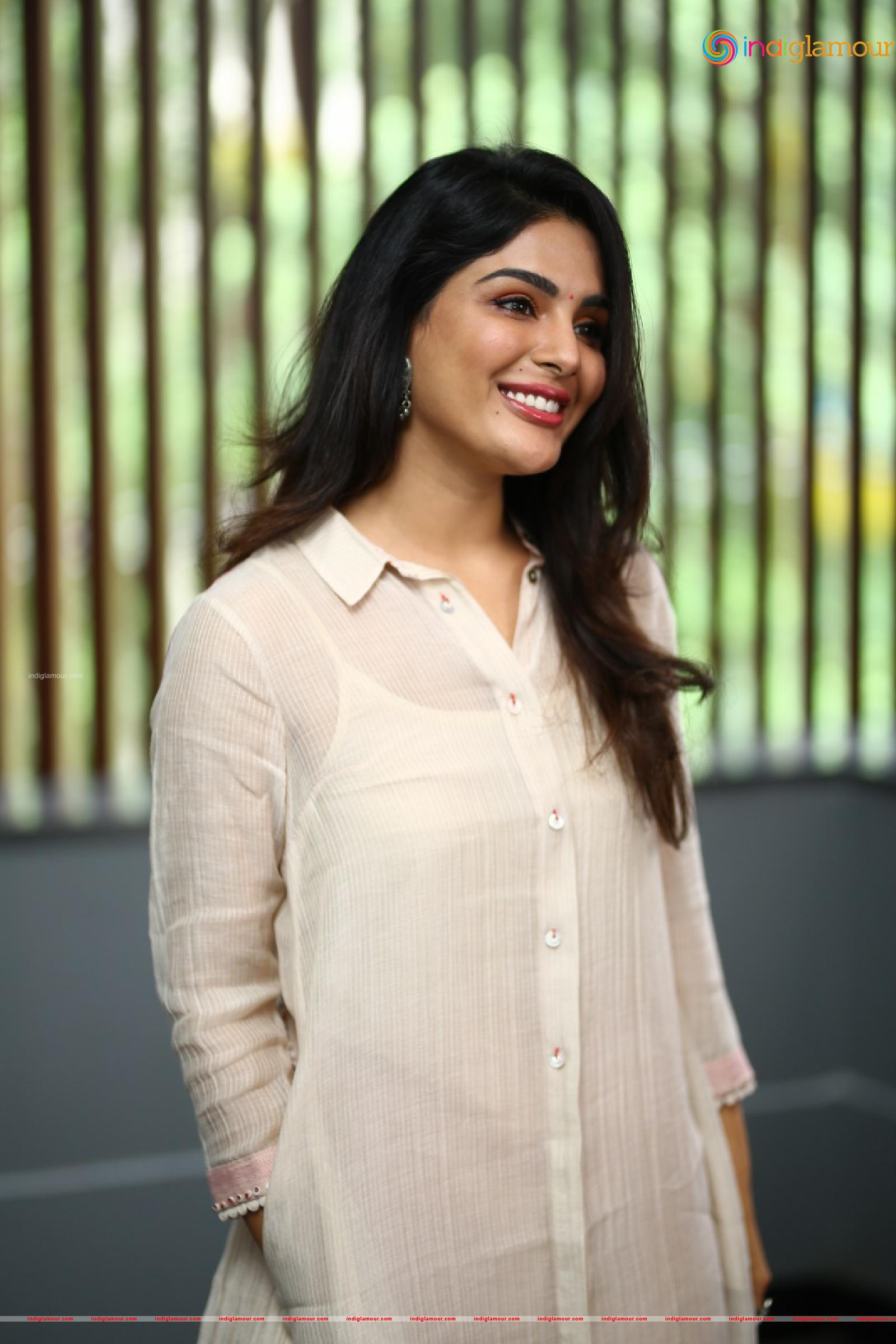 Samyuktha Menon Actress hd photo