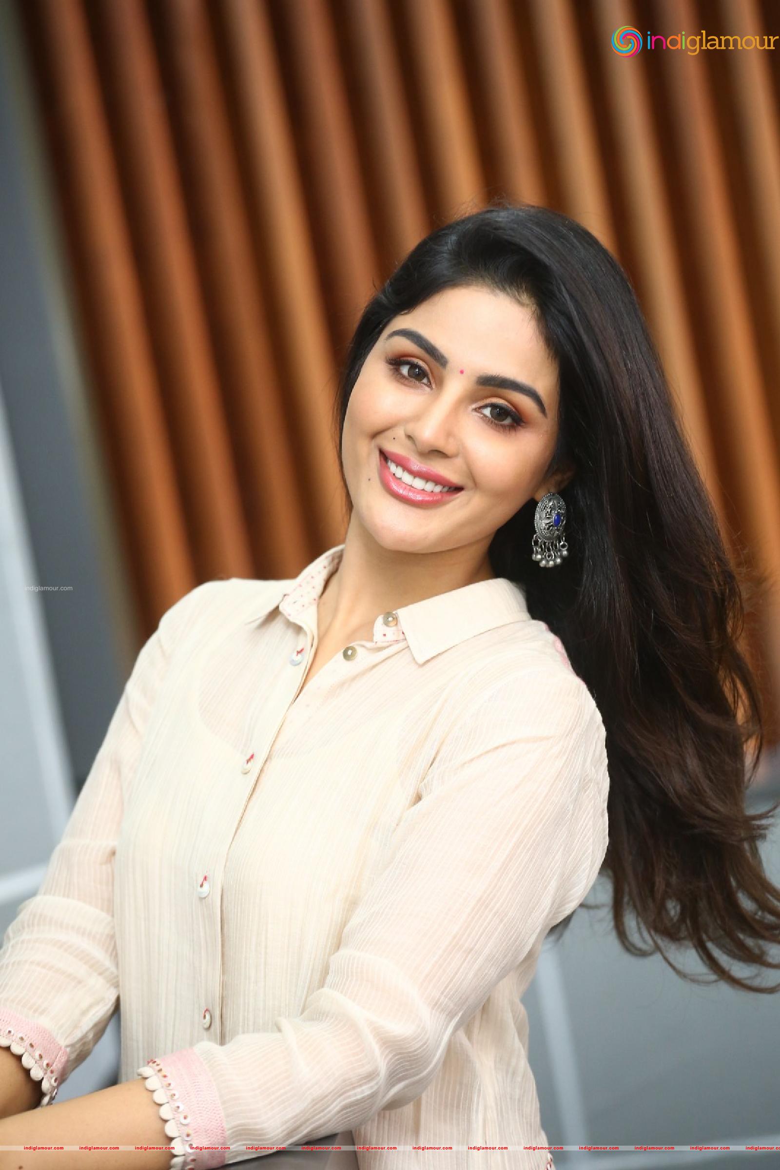 Samyuktha Menon Actress hd photo