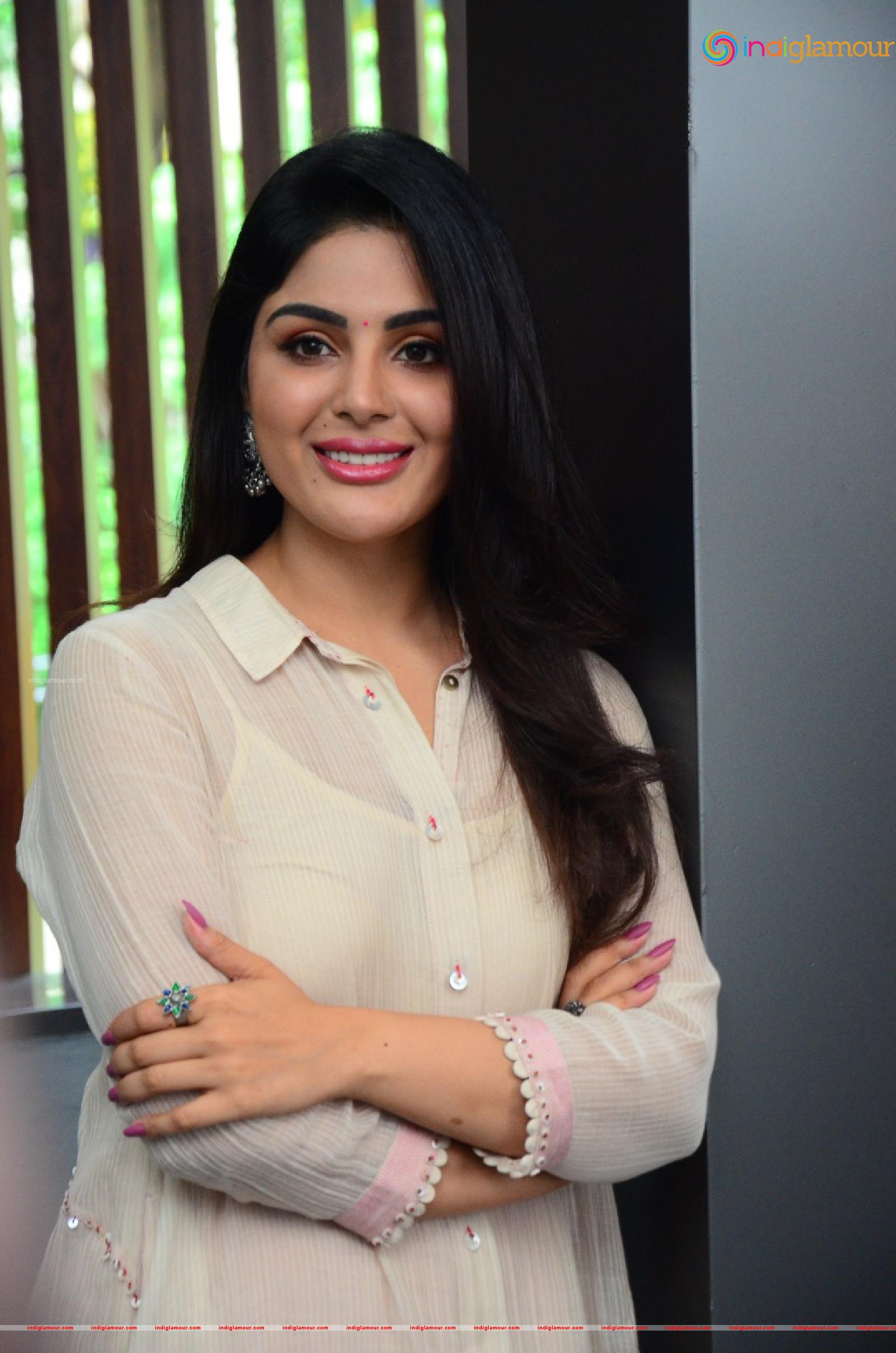 Samyuktha Menon Actress hd photo