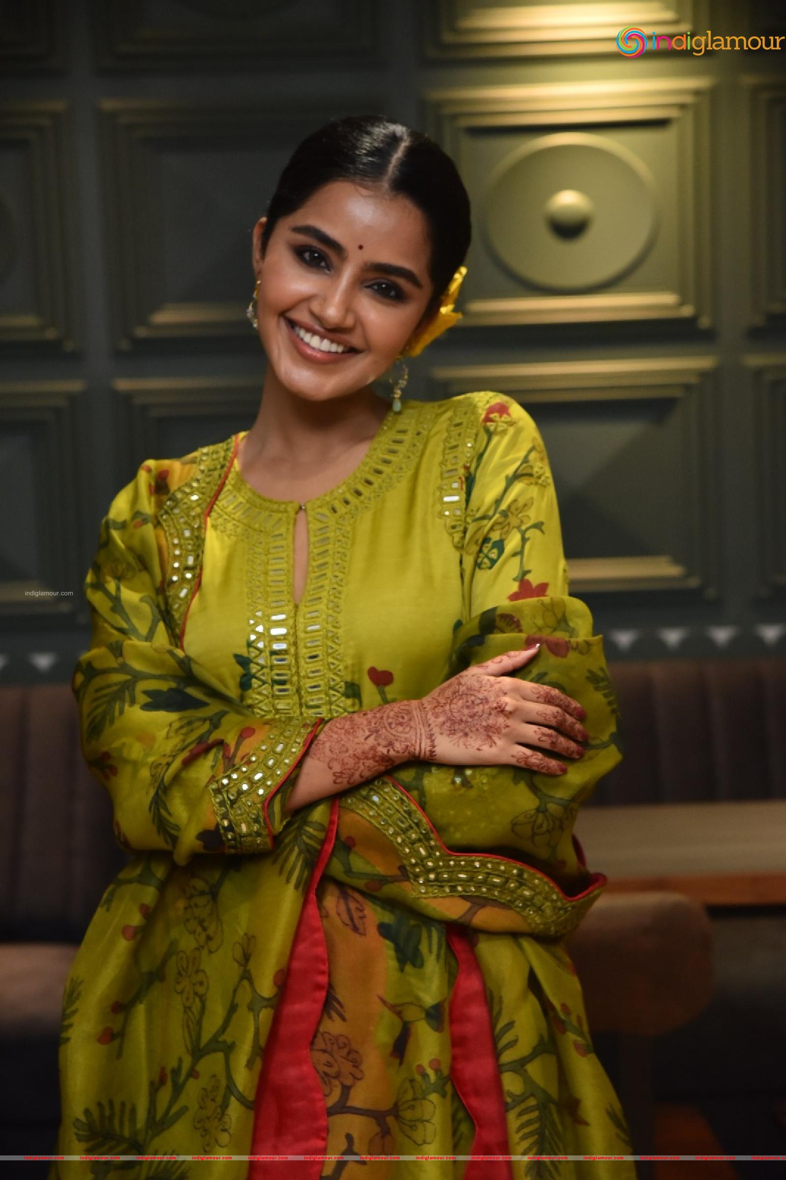 Anupama Parameswaran Actress hd photo