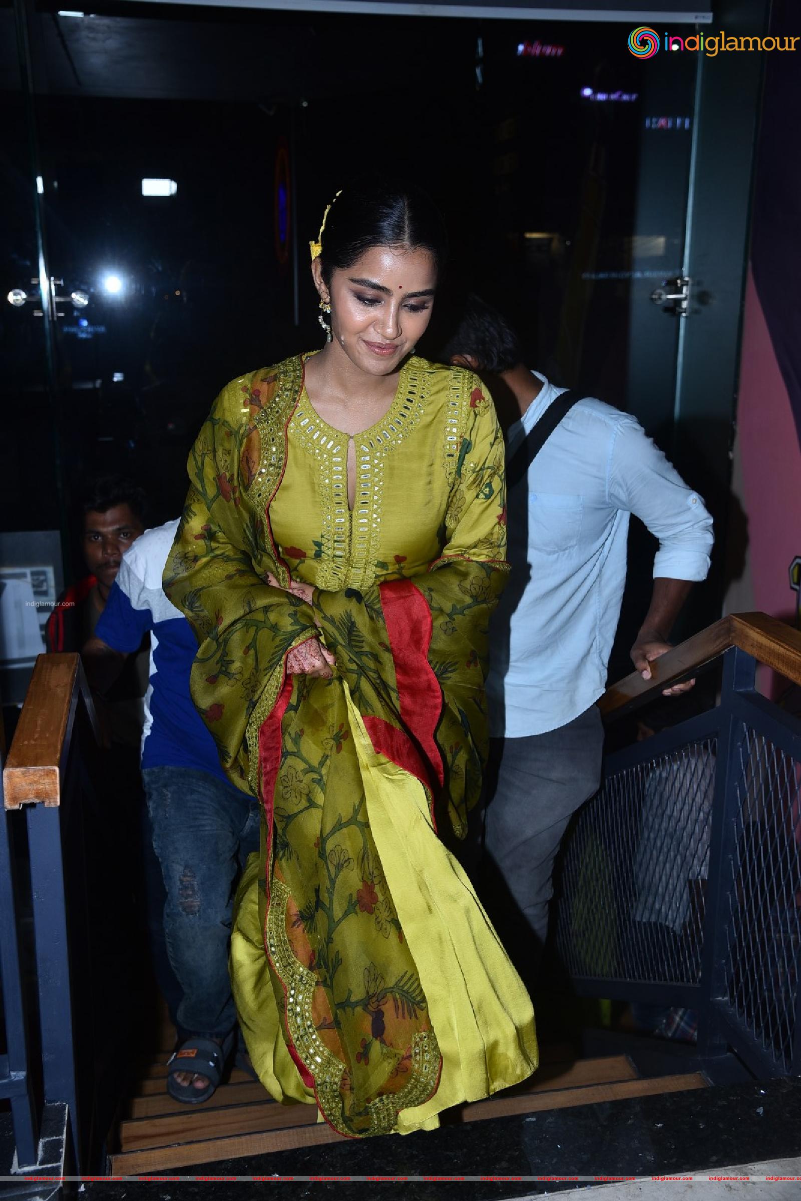 Anupama Parameswaran Actress hd photo