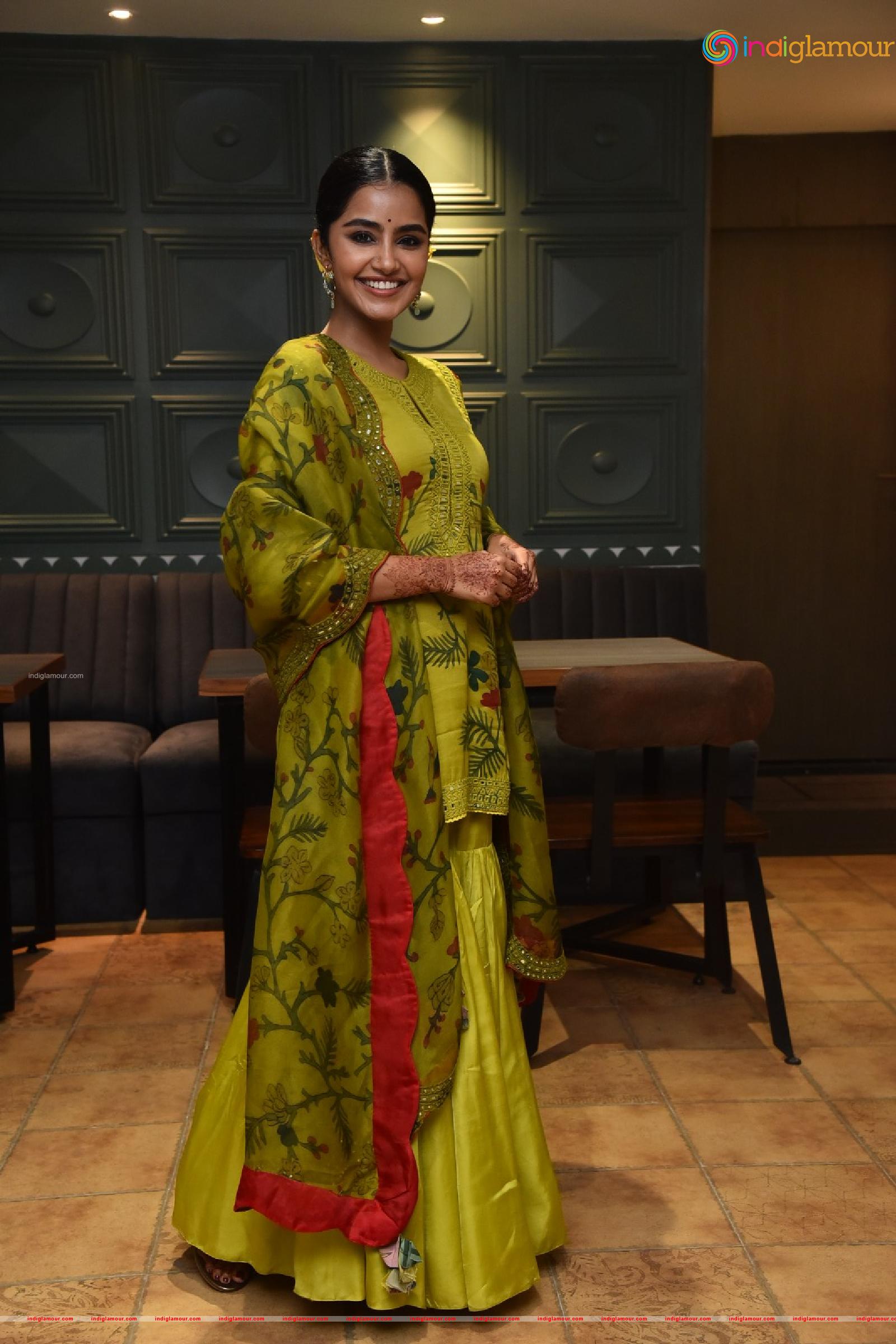 Anupama Parameswaran Actress hd photo
