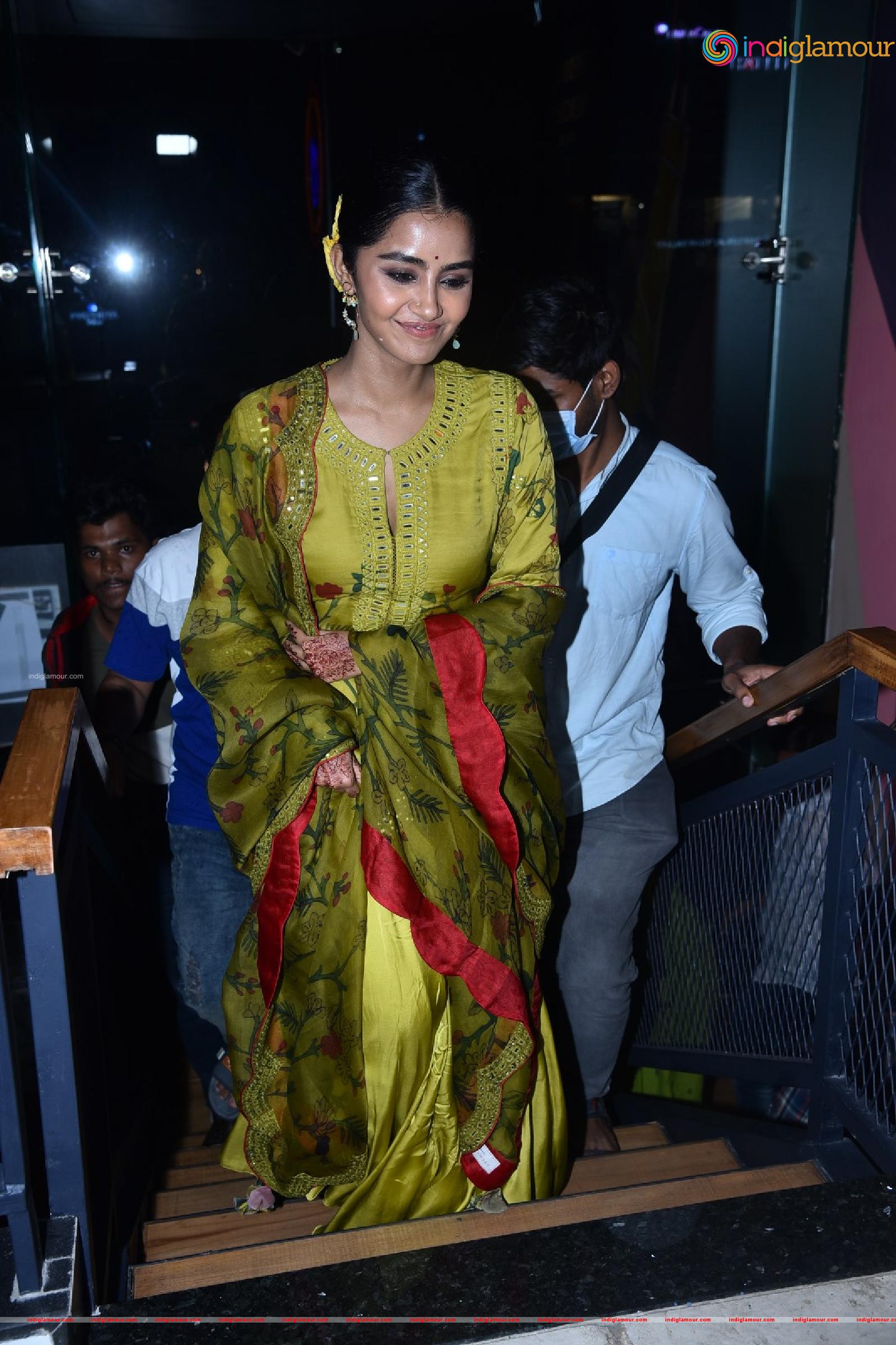 Anupama Parameswaran Actress hd photo