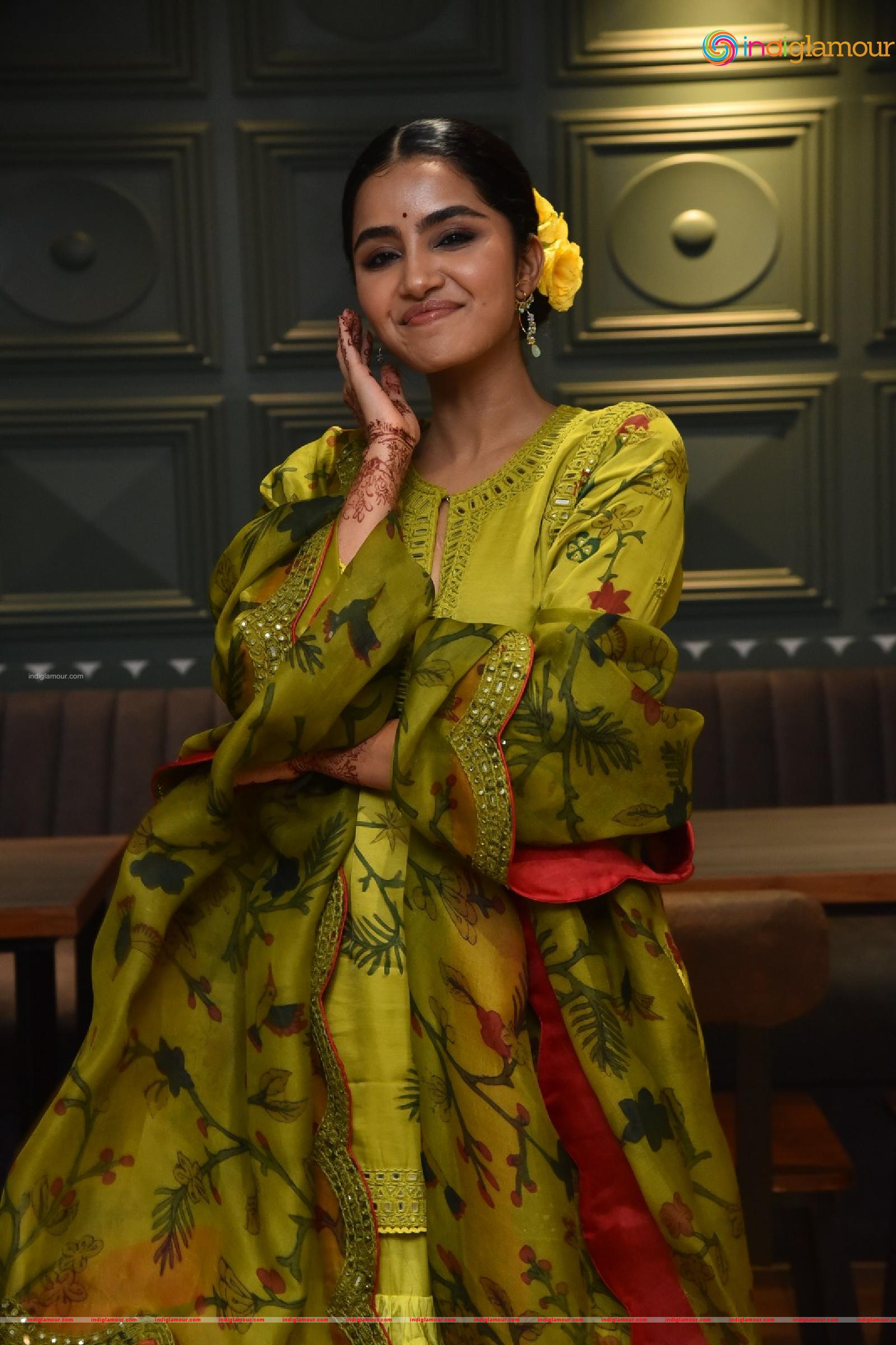 Anupama Parameswaran Actress hd photo