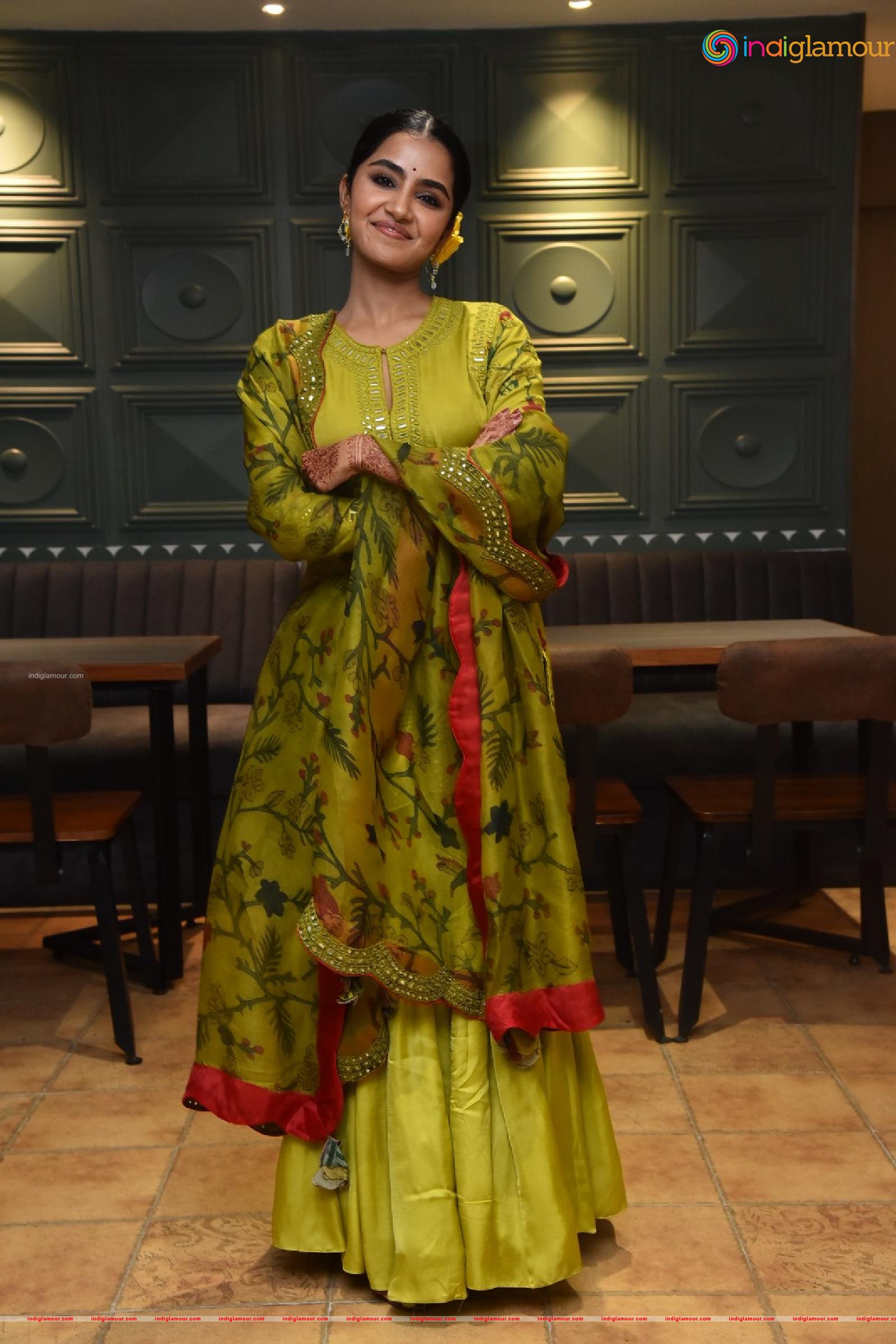 Anupama Parameswaran Actress hd photo